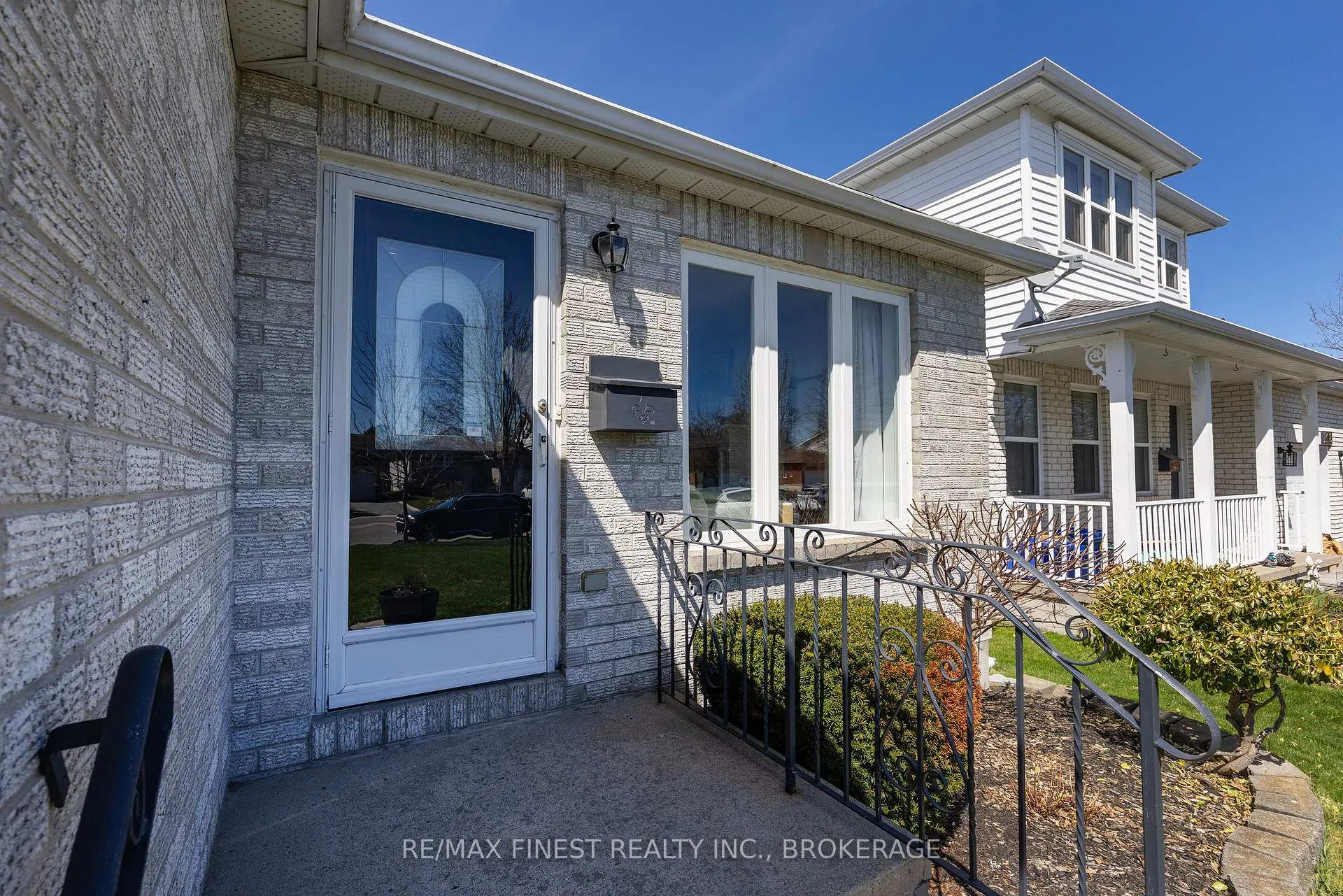 Photo 4 of 1312 Fisher Crescent, Kingston, City Southwest — HOMEH