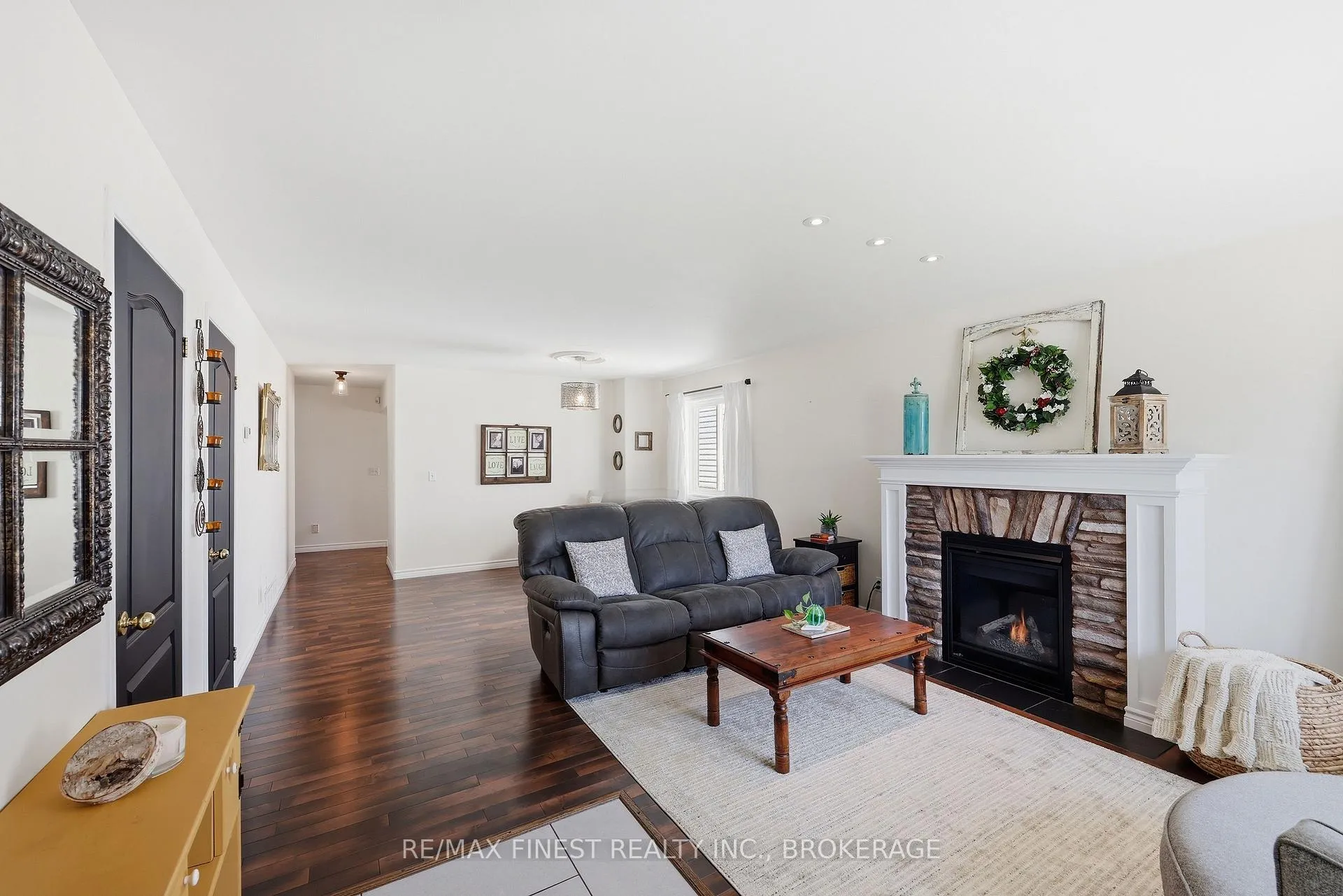 Photo 6 of 1312 Fisher Crescent, Kingston, City Southwest — HOMEH