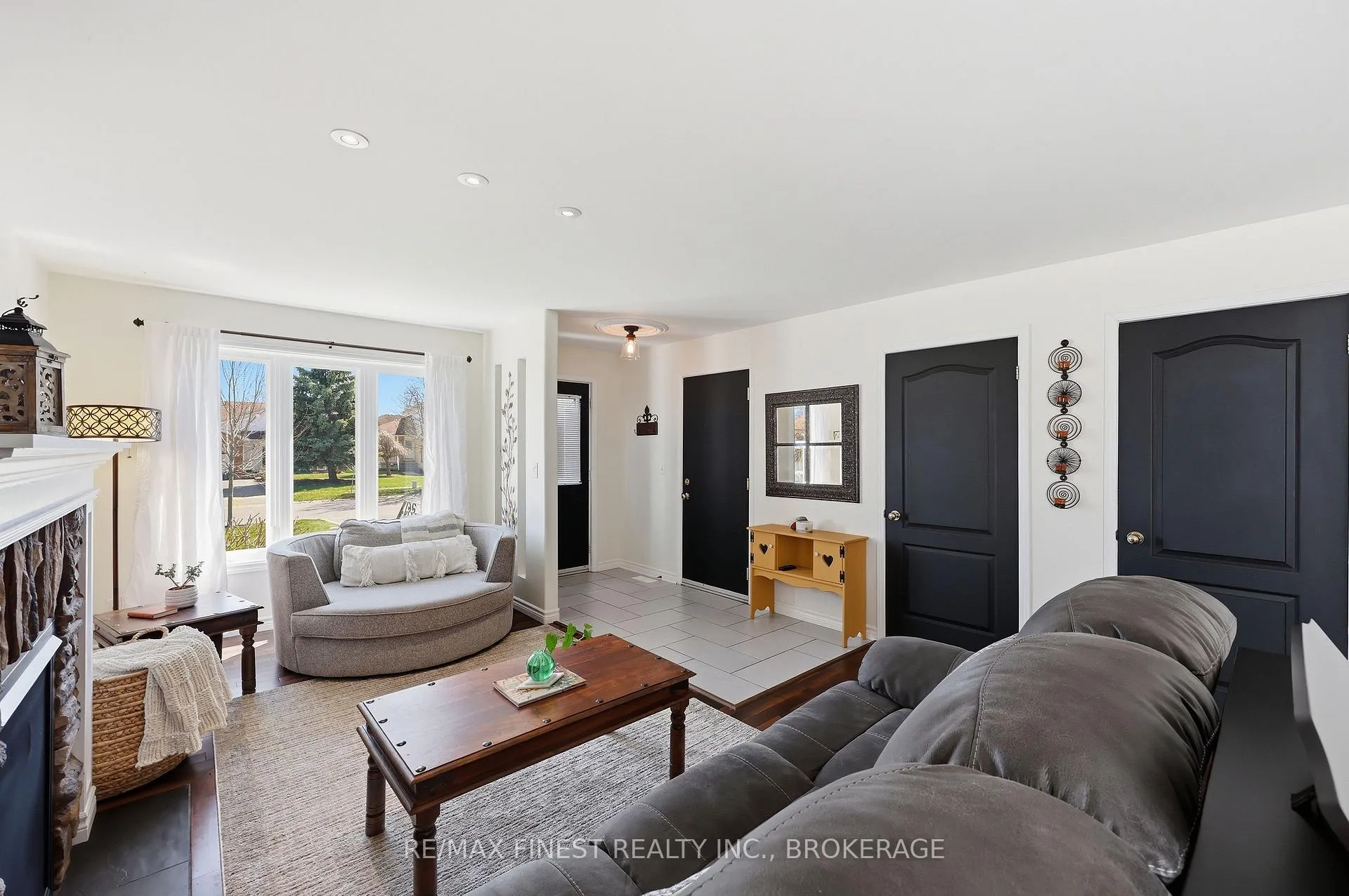 Photo 10 of 1312 Fisher Crescent, Kingston, City Southwest — HOMEH