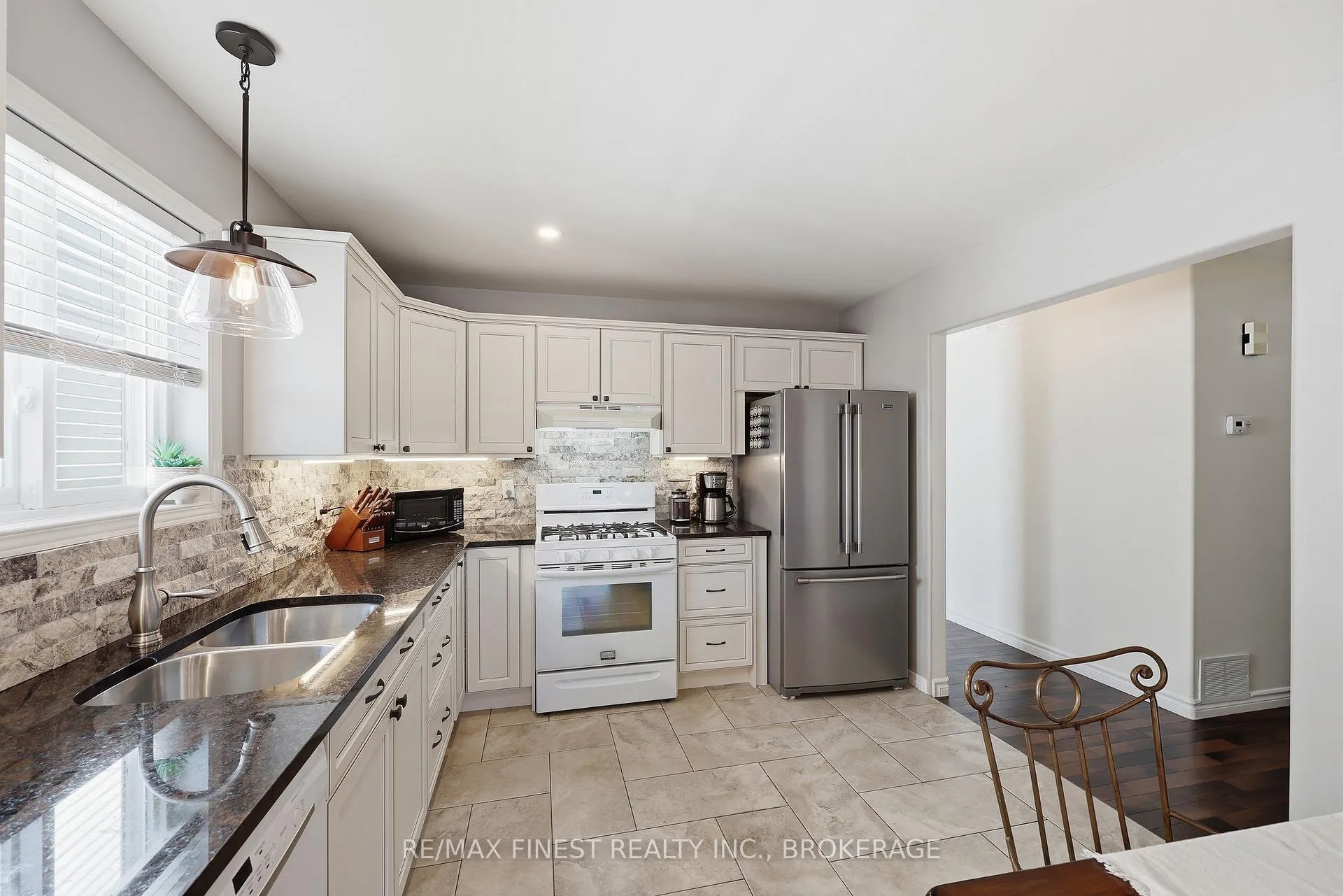 Photo 16 of 1312 Fisher Crescent, Kingston, City Southwest — HOMEH