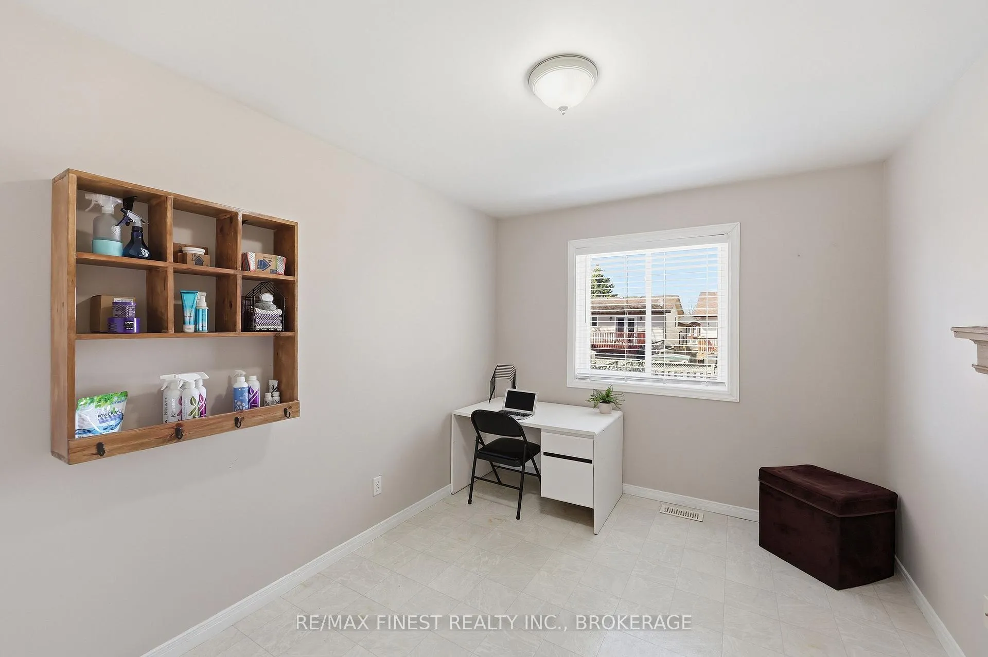 Photo 27 of 1312 Fisher Crescent, Kingston, City Southwest — HOMEH