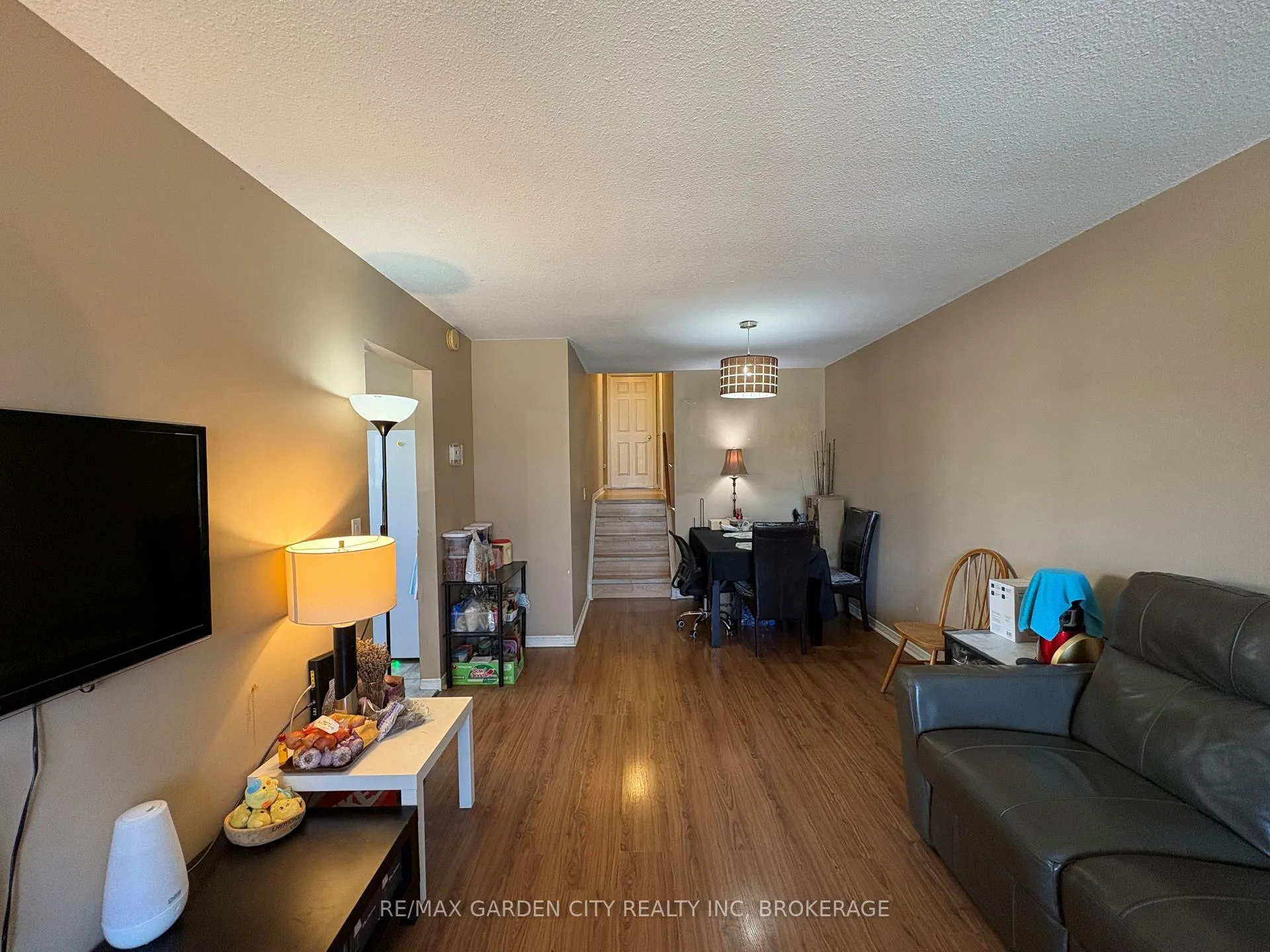 Photo 3 of 23 Poplar Crescent, Welland, N. Welland — HOMEH