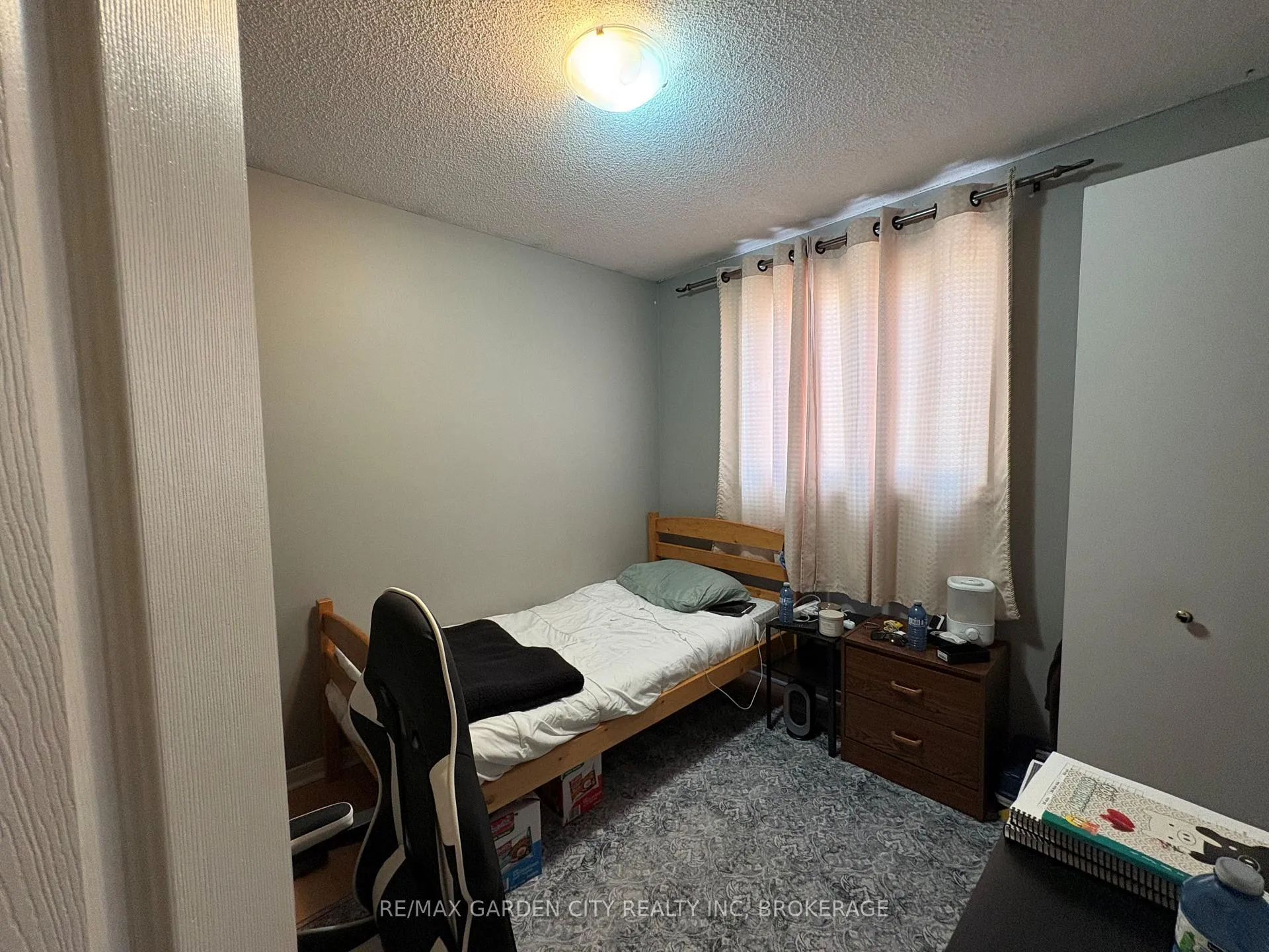 Photo 13 of 23 Poplar Crescent, Welland, N. Welland — HOMEH