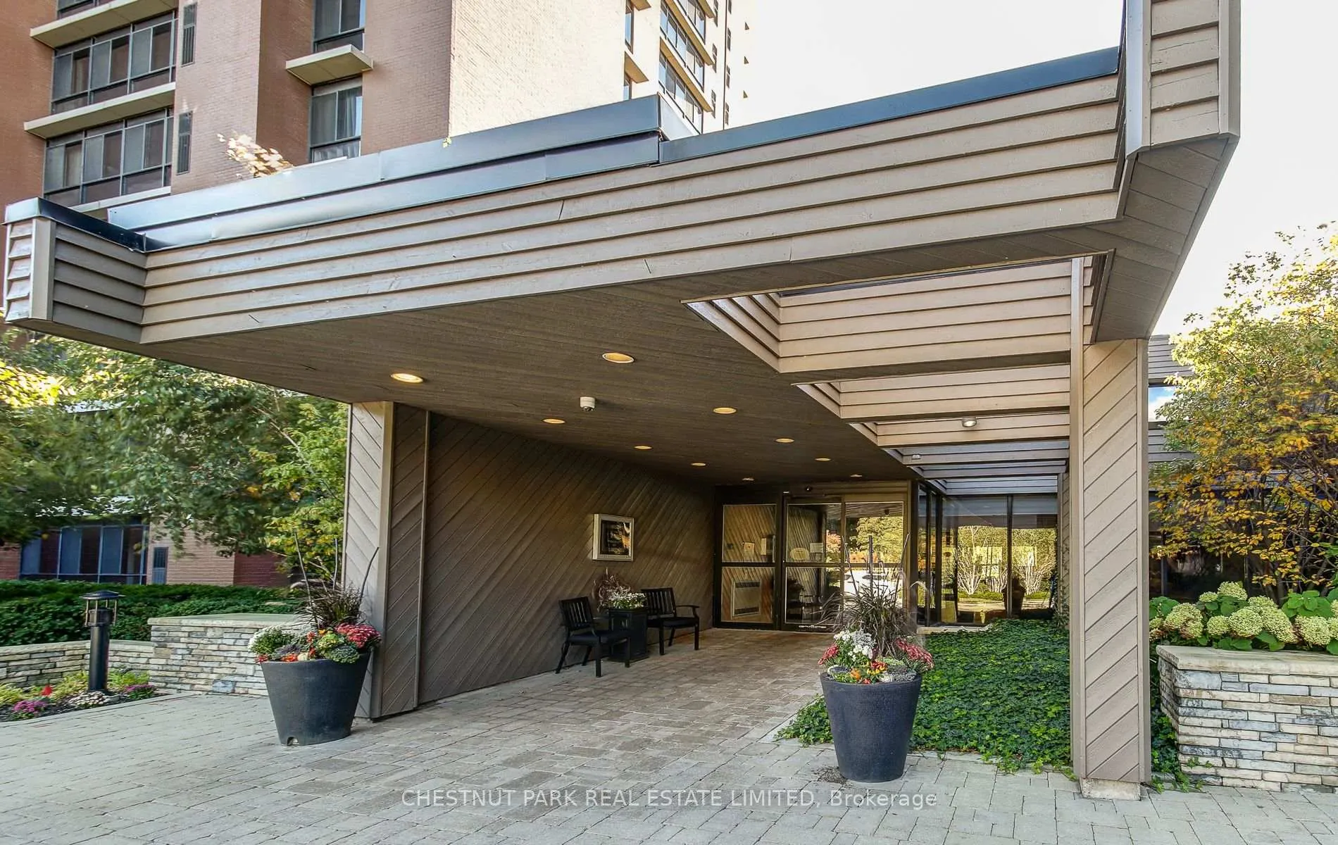 Photo 4 of Unit 1216, 1400 Dixie Road, Mississauga, Lakeview — HOMEH