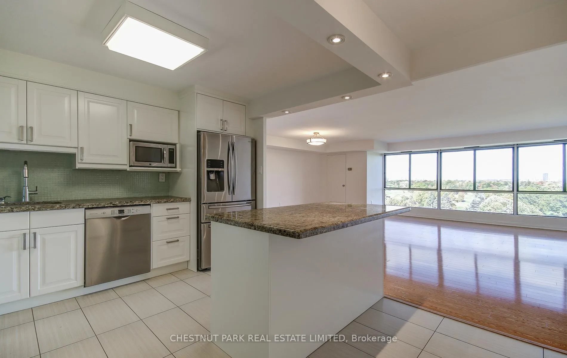 Photo 8 of Unit 1216, 1400 Dixie Road, Mississauga, Lakeview — HOMEH