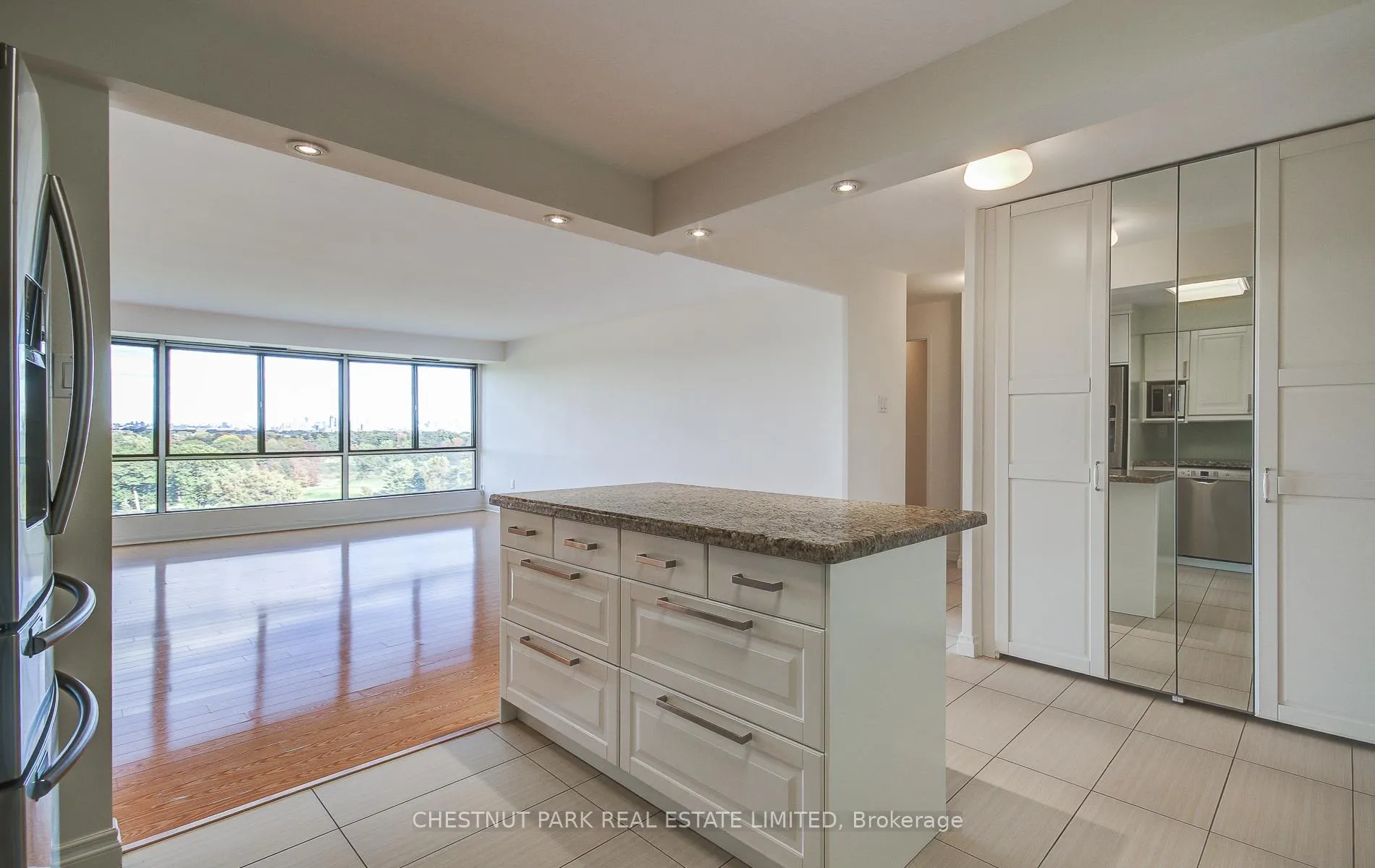 Photo 11 of Unit 1216, 1400 Dixie Road, Mississauga, Lakeview — HOMEH