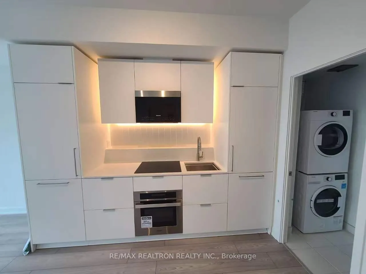 Photo 8 of Unit 1006, 1 Fairview Road E, Mississauga, Fairview — HOMEH