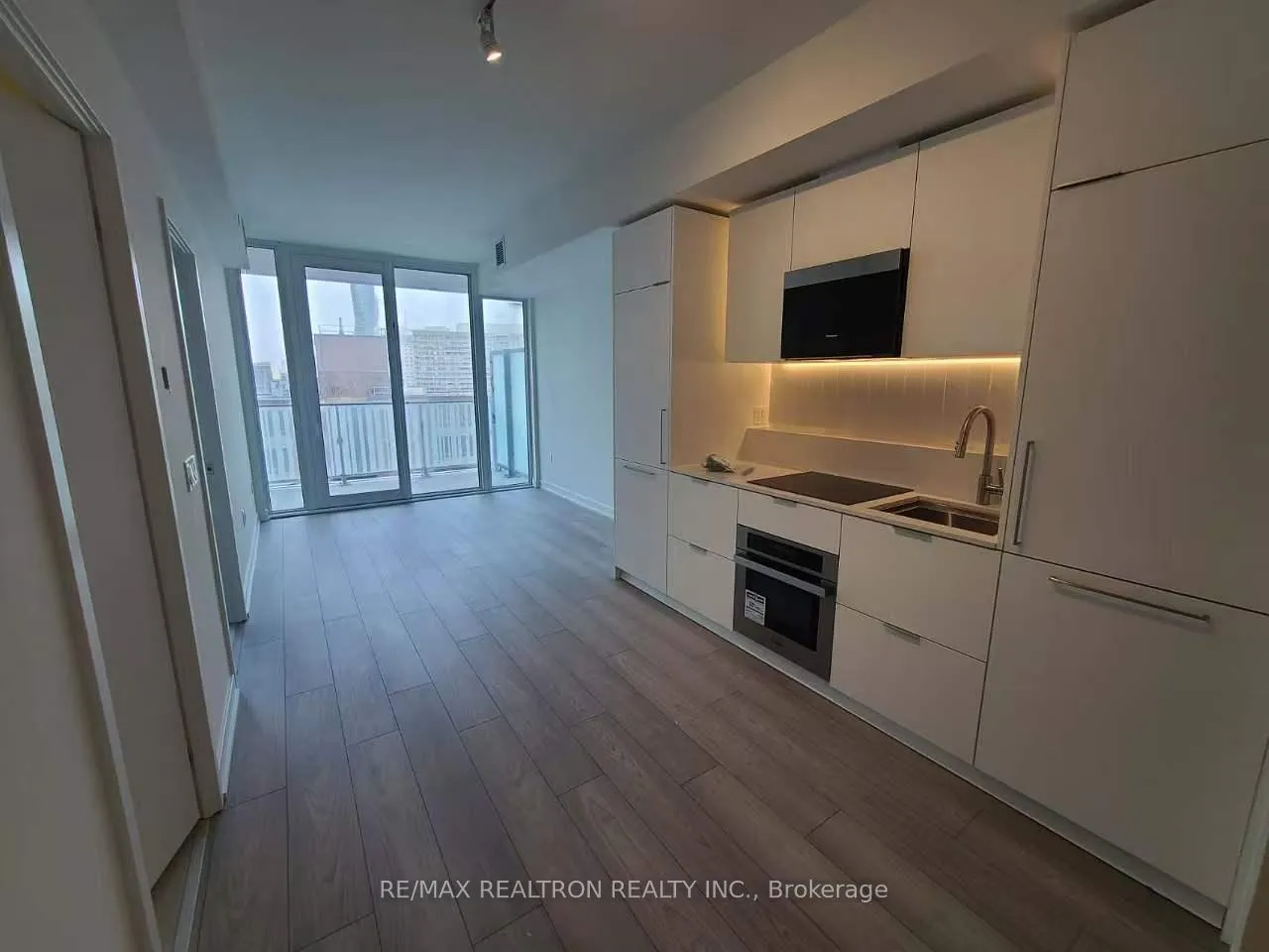 Photo 9 of Unit 1006, 1 Fairview Road E, Mississauga, Fairview — HOMEH