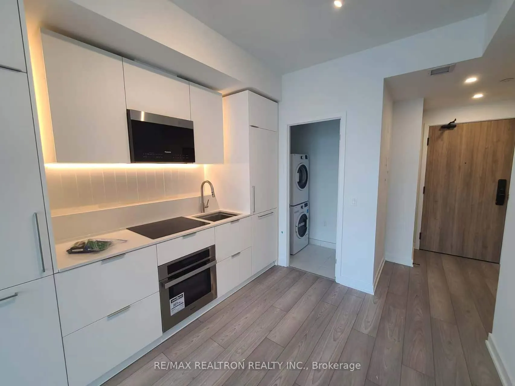 Photo 10 of Unit 1006, 1 Fairview Road E, Mississauga, Fairview — HOMEH