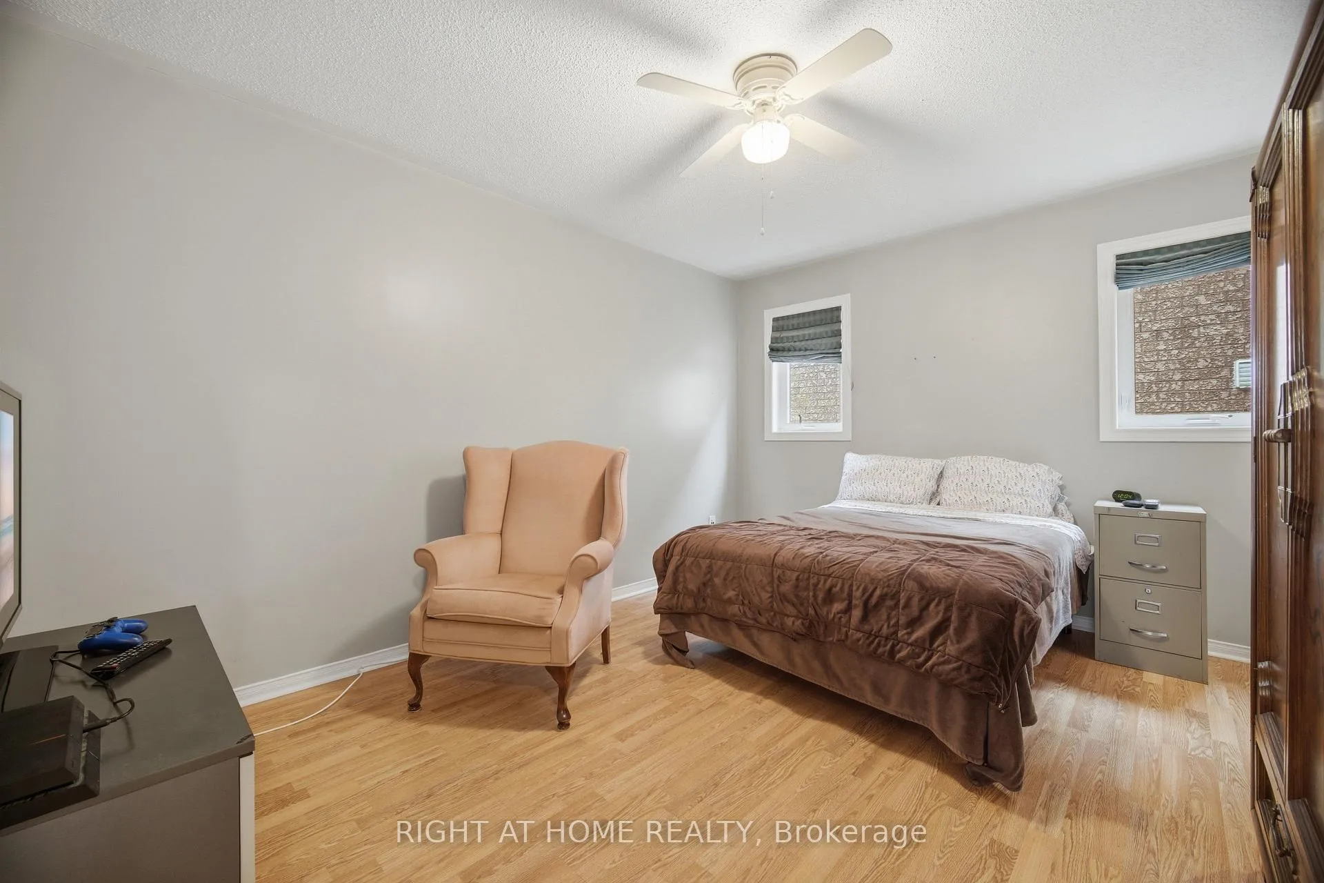 Photo 17 of 6113 Maple Gate Circle, Mississauga, Lisgar — HOMEH