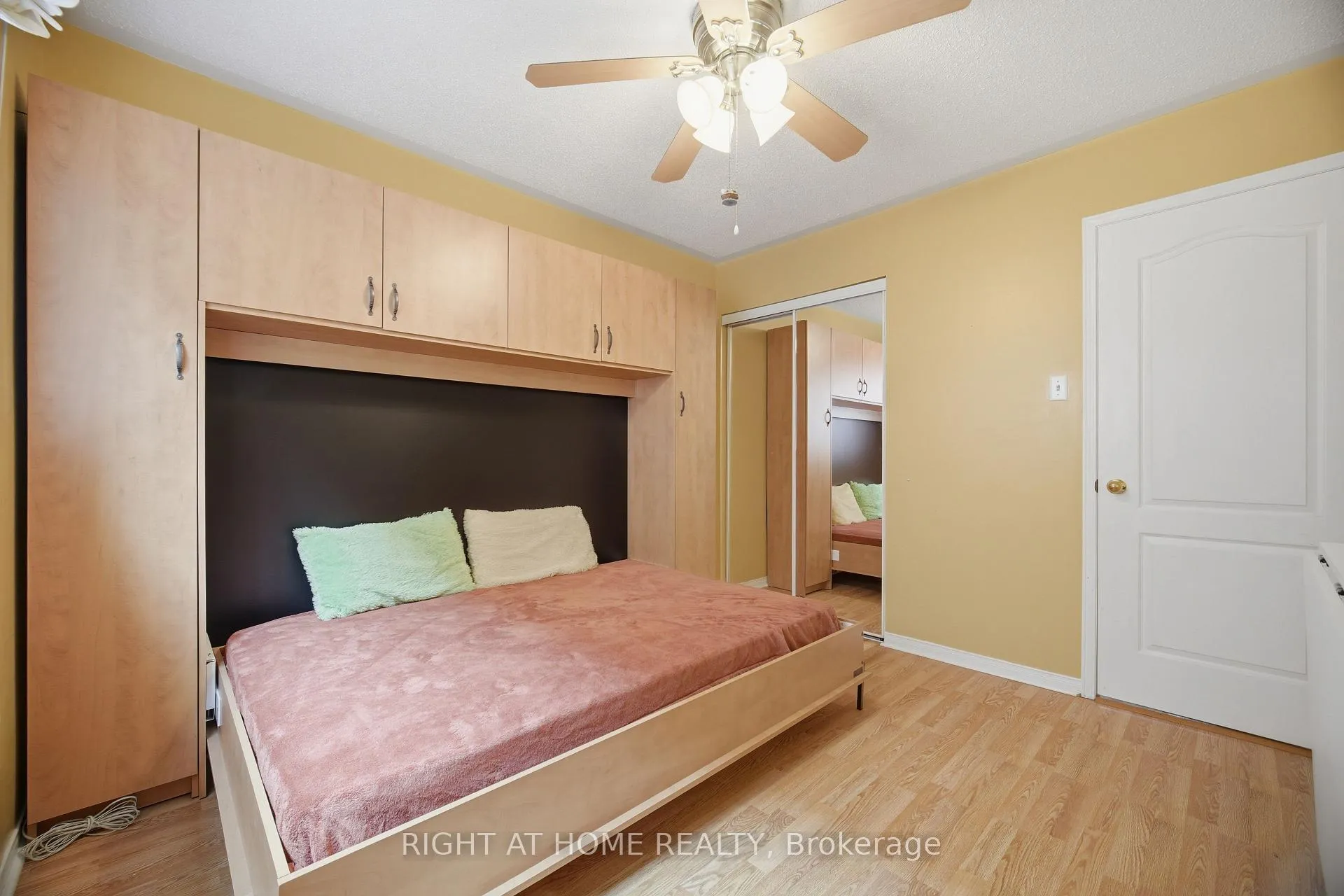 Photo 20 of 6113 Maple Gate Circle, Mississauga, Lisgar — HOMEH