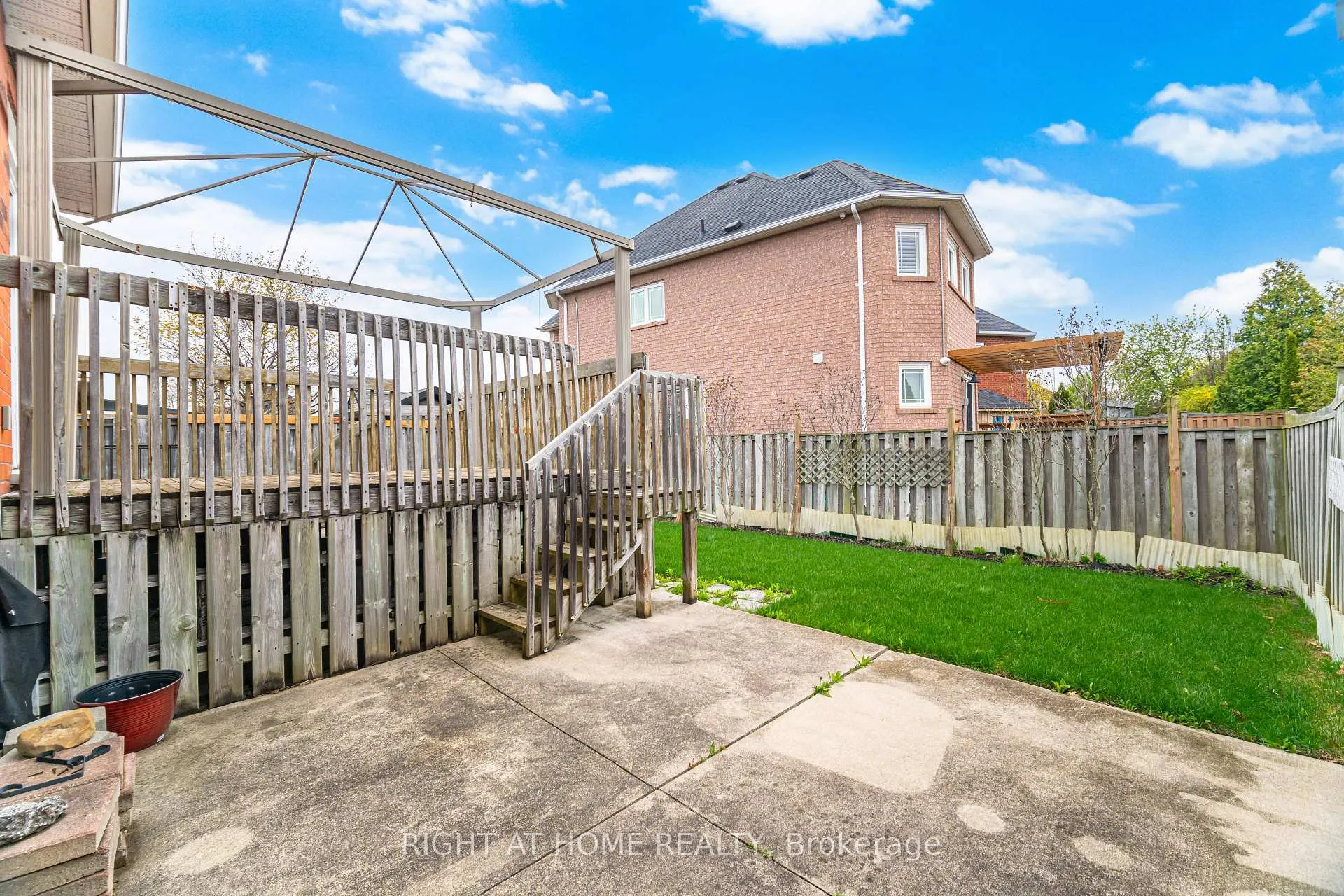 Photo 38 of 6113 Maple Gate Circle, Mississauga, Lisgar — HOMEH