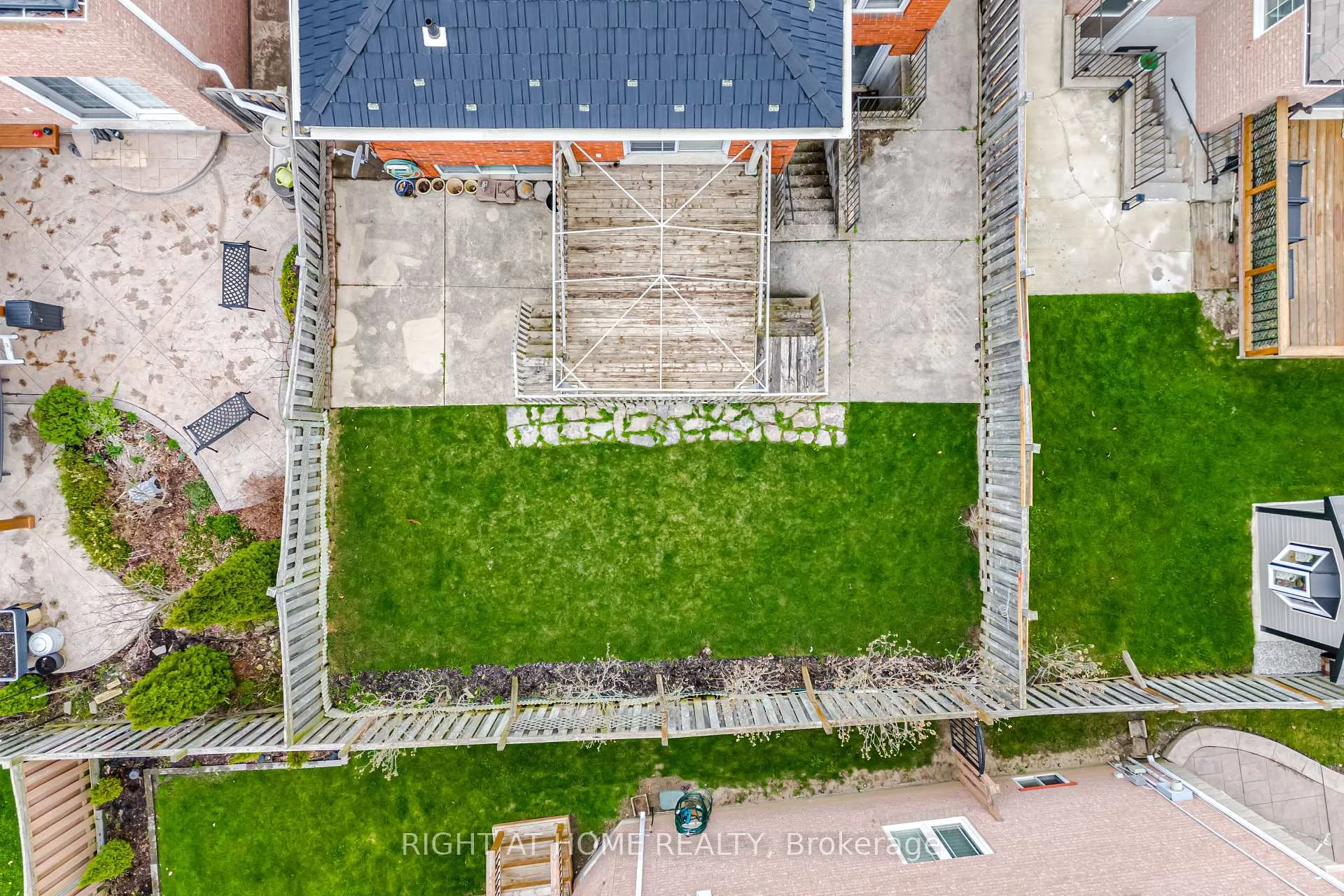 Photo 39 of 6113 Maple Gate Circle, Mississauga, Lisgar — HOMEH