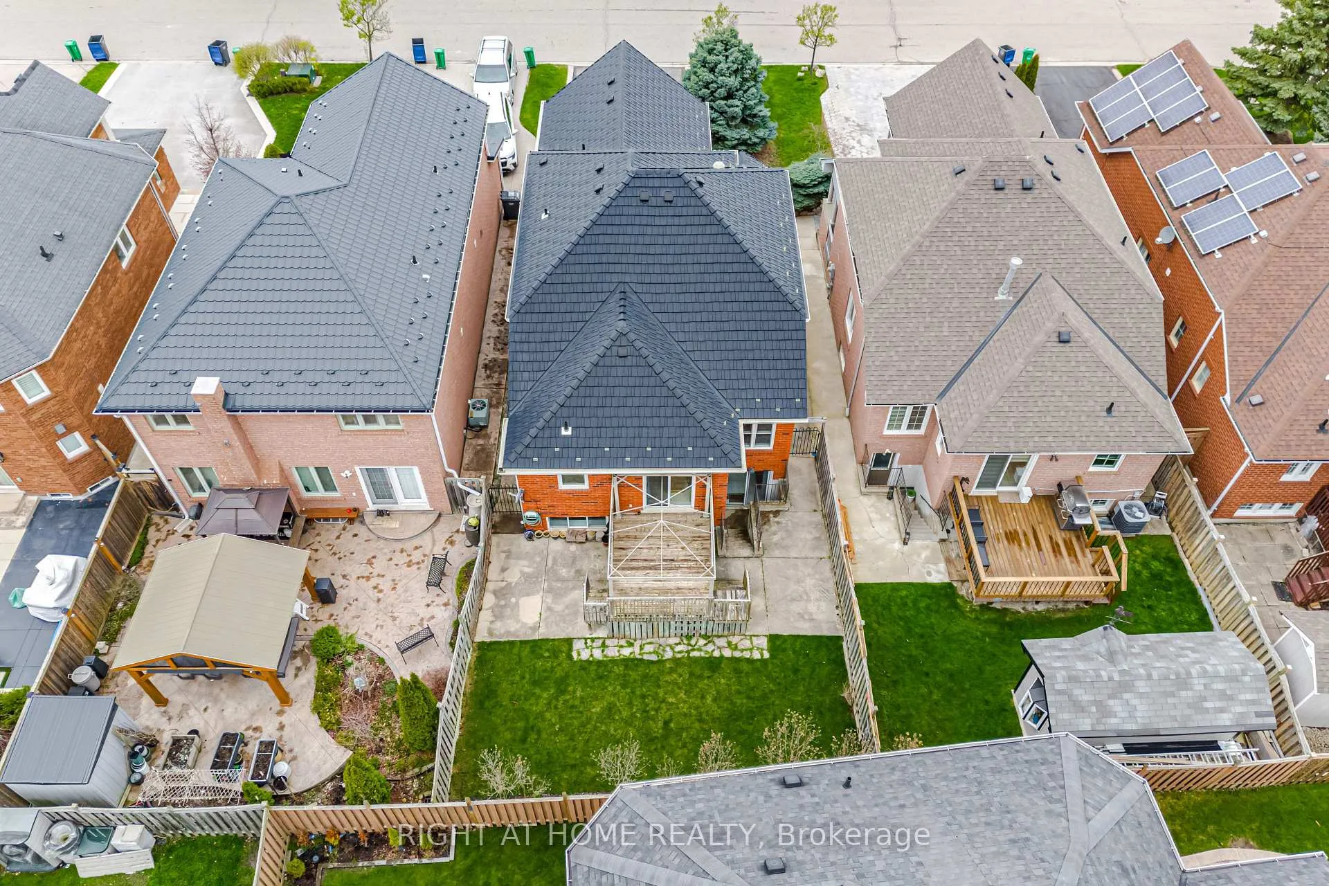 Photo 40 of 6113 Maple Gate Circle, Mississauga, Lisgar — HOMEH