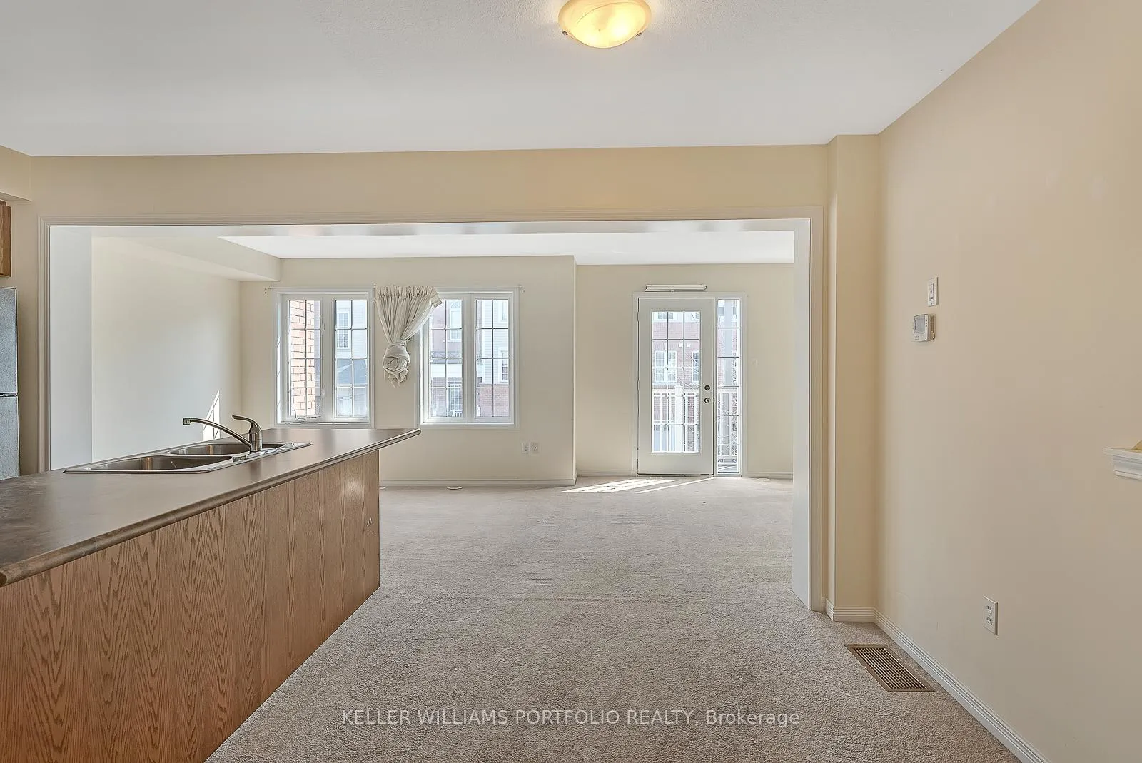 Photo 6 of Unit 42, 7 Sirente Drive, Hamilton, Crerar — HOMEH