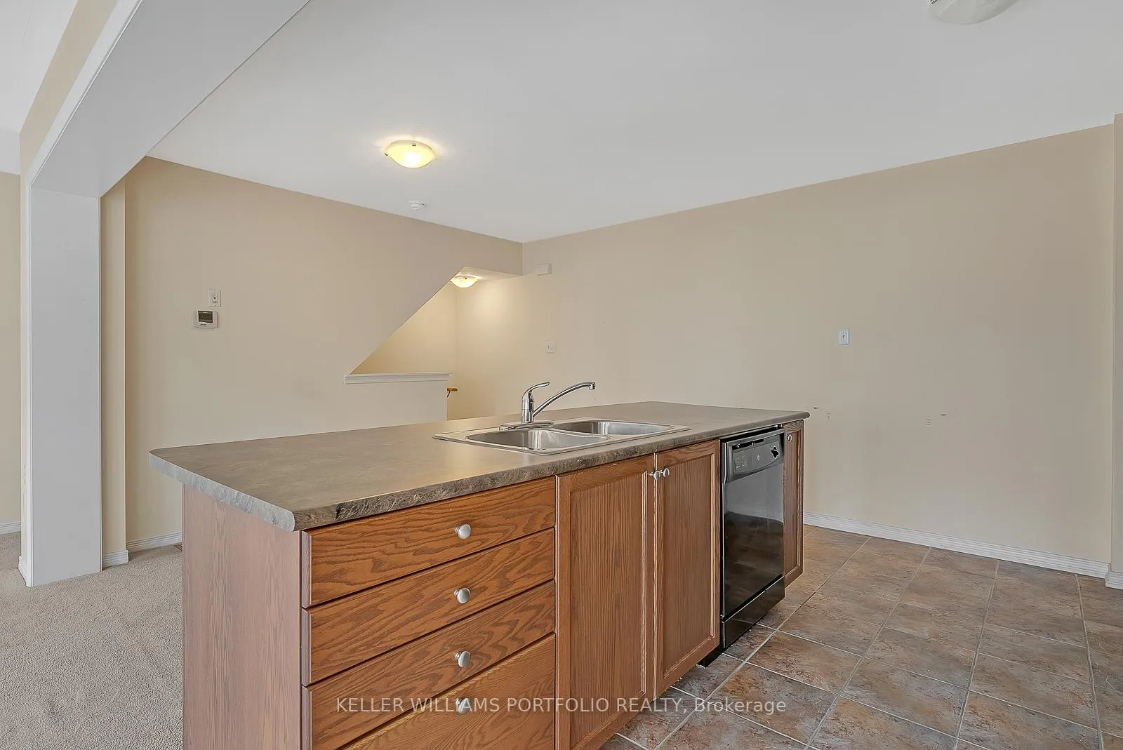 Photo 10 of Unit 42, 7 Sirente Drive, Hamilton, Crerar — HOMEH