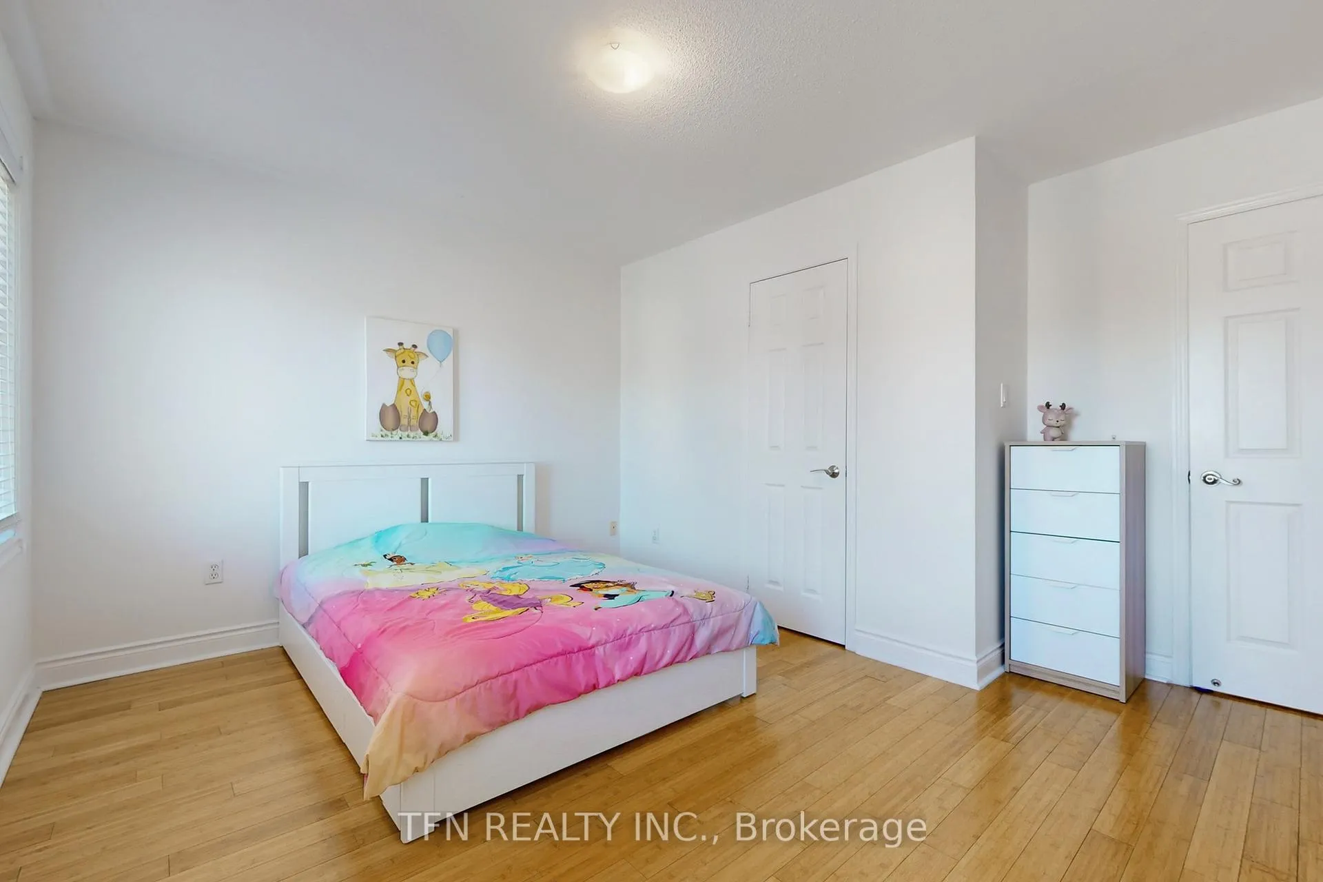 Photo 15 of 24 Lucerne Drive, Vaughan, Vellore Village — HOMEH