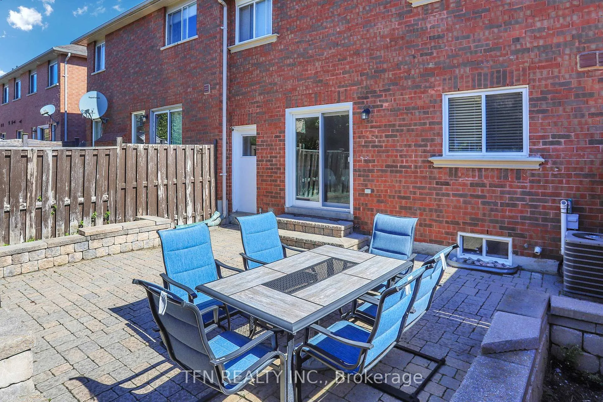 Photo 19 of 24 Lucerne Drive, Vaughan, Vellore Village — HOMEH