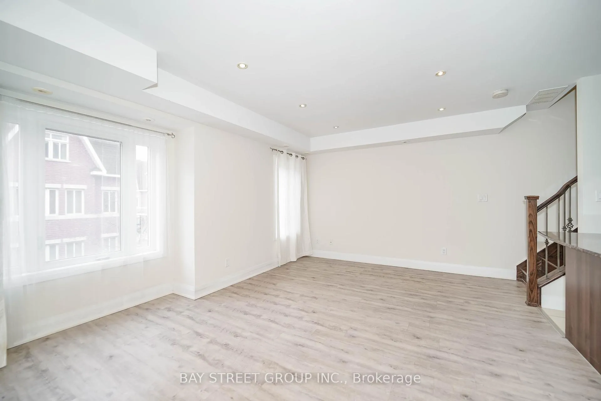 Photo 7 of Unit 227, 320 John Street, Markham, Aileen-Willowbrook — HOMEH