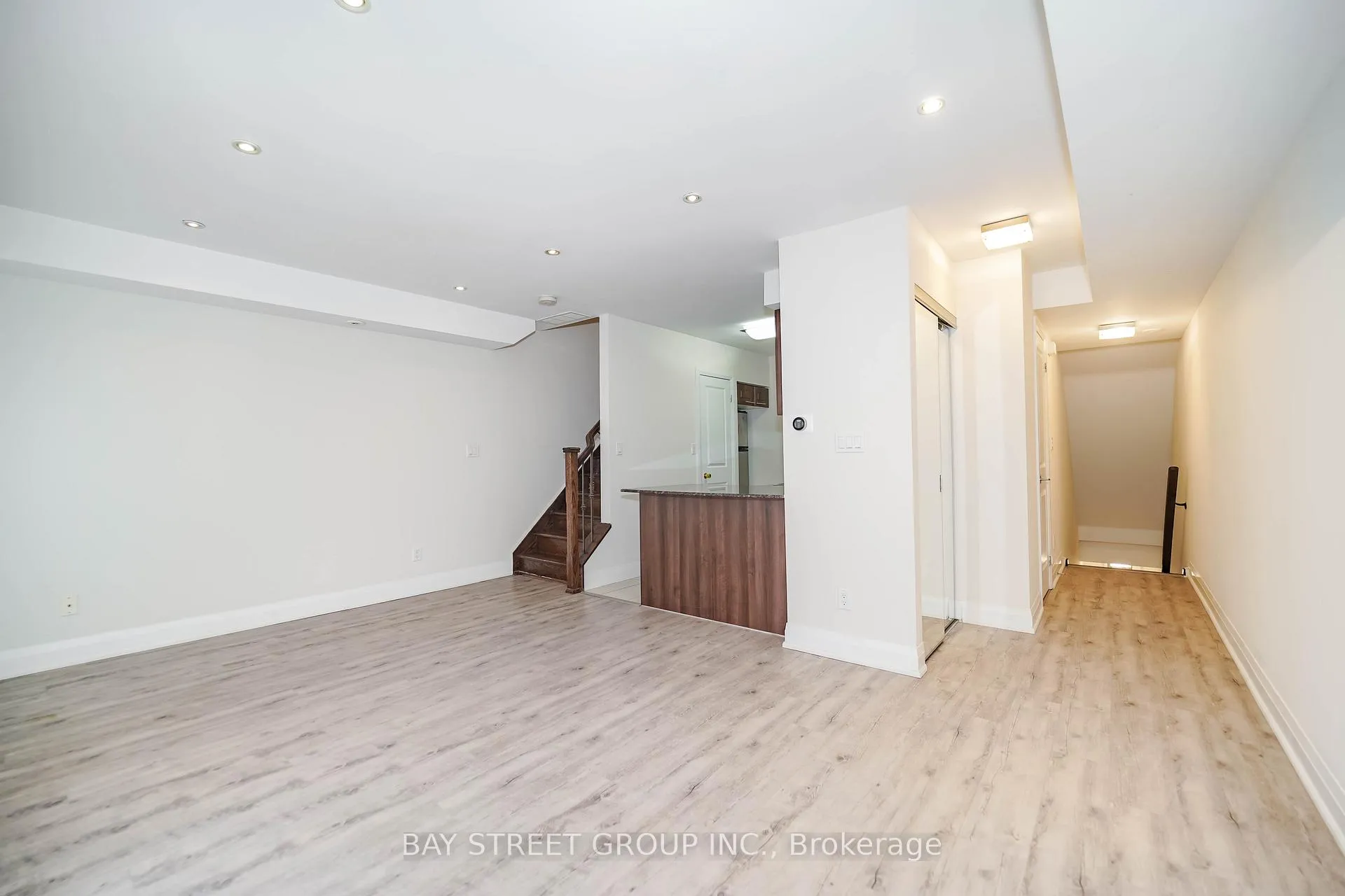 Photo 9 of Unit 227, 320 John Street, Markham, Aileen-Willowbrook — HOMEH