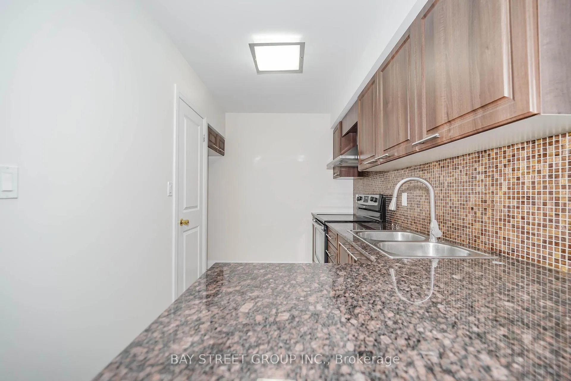 Photo 13 of Unit 227, 320 John Street, Markham, Aileen-Willowbrook — HOMEH