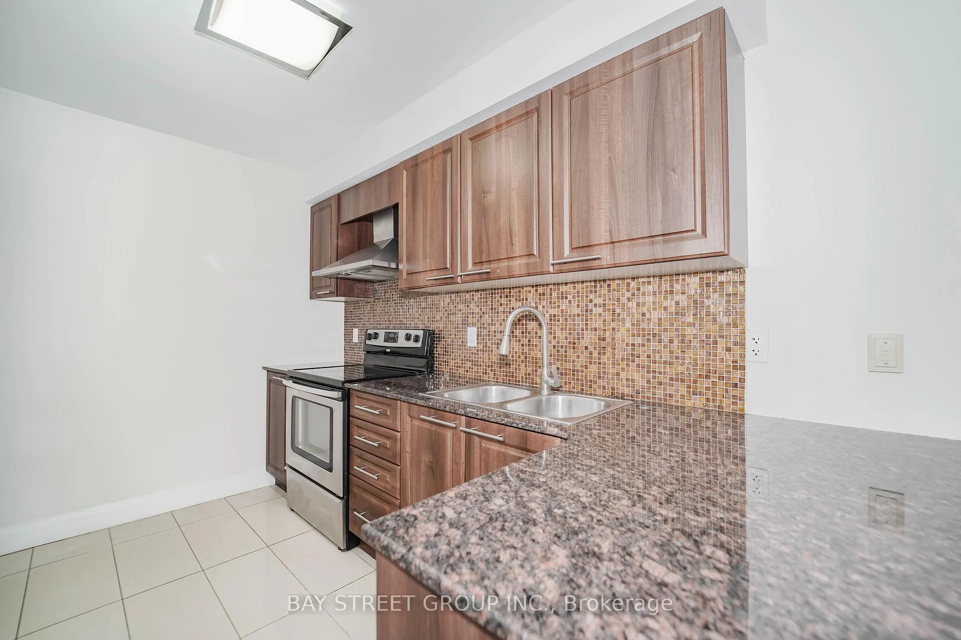 Photo 14 of Unit 227, 320 John Street, Markham, Aileen-Willowbrook — HOMEH