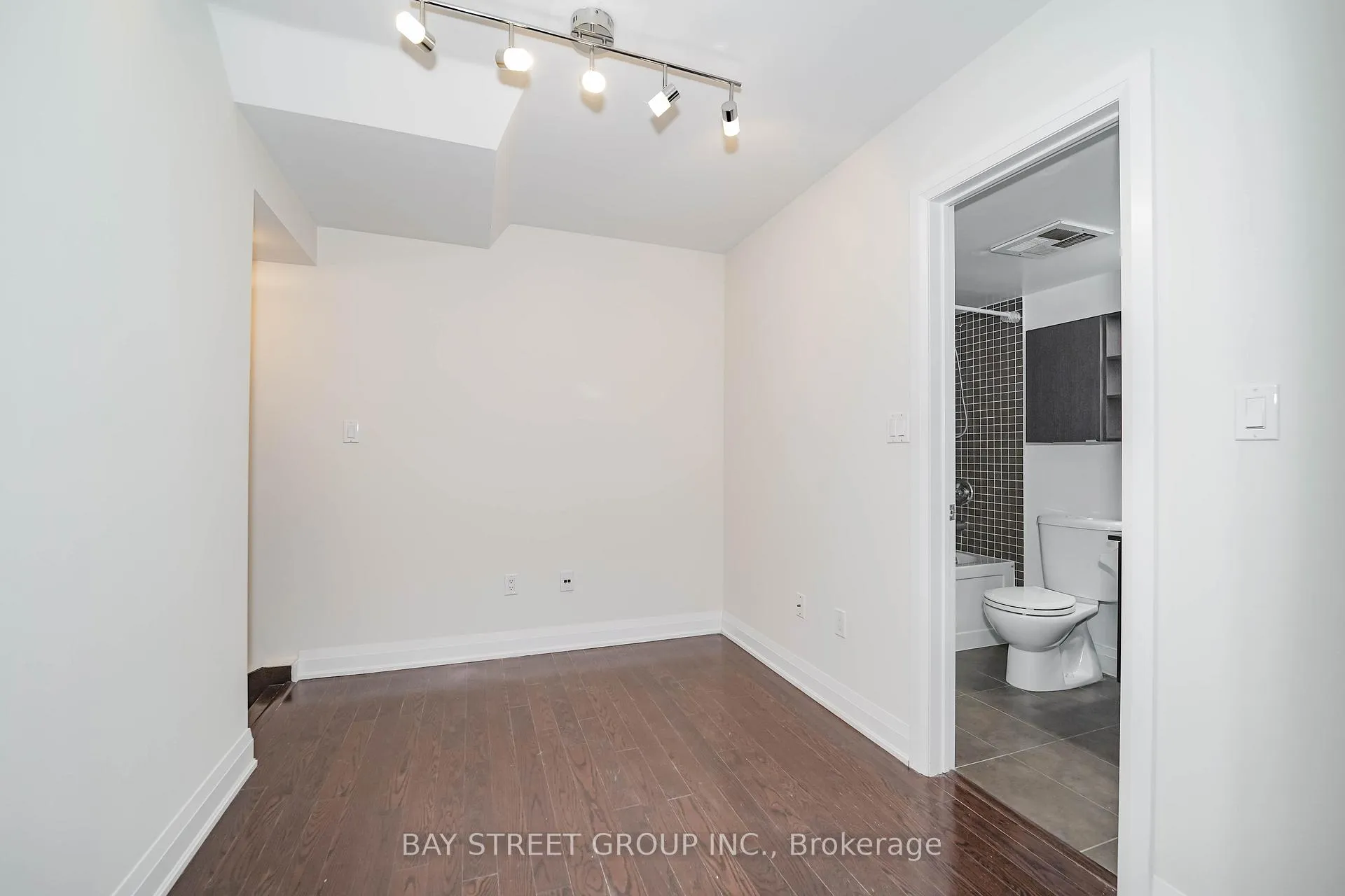 Photo 27 of Unit 227, 320 John Street, Markham, Aileen-Willowbrook — HOMEH