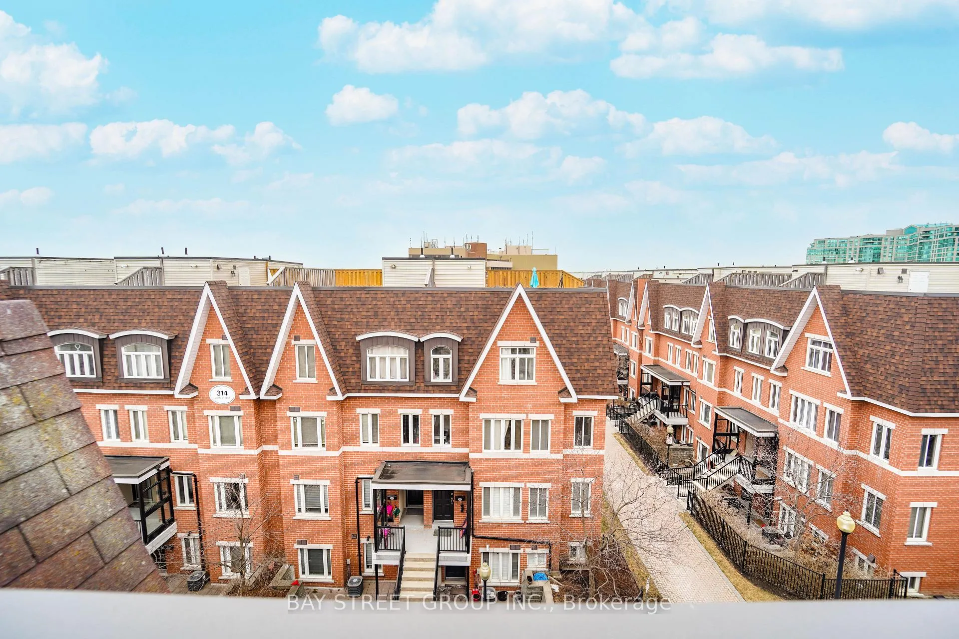 Photo 35 of Unit 227, 320 John Street, Markham, Aileen-Willowbrook — HOMEH