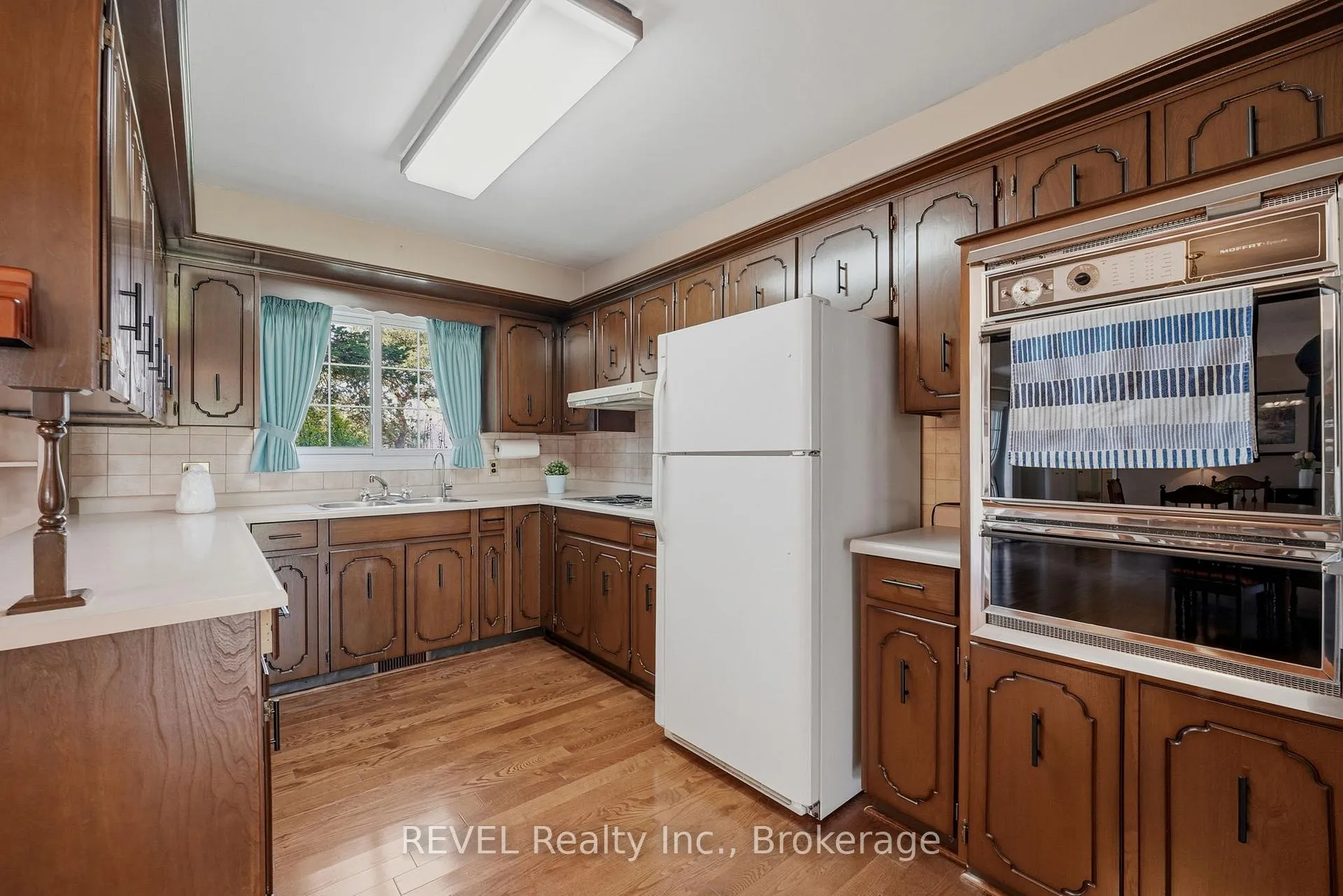 Photo 12 of 69 Darby Road, Welland, Cooks Mills — HOMEH