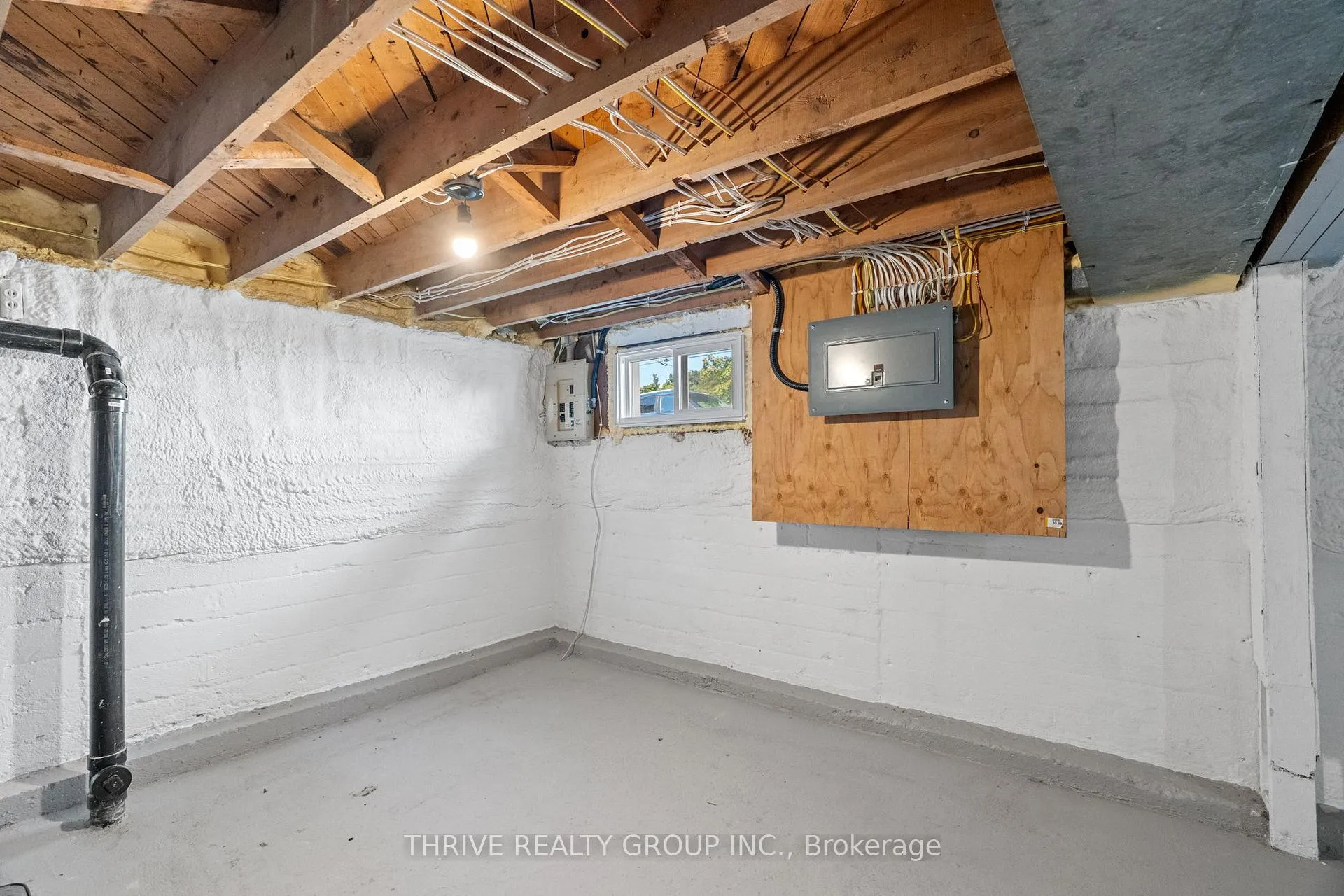 Photo 33 of 175 Warren Street, Goderich, Goderich (Town) — HOMEH