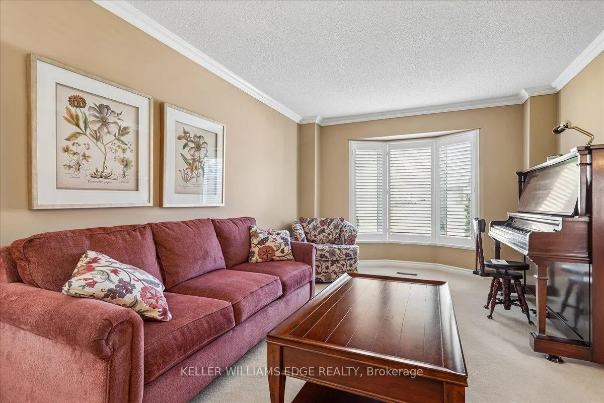 Photo 6 of 3150 Trailwood Drive, Burlington, Headon — HOMEH