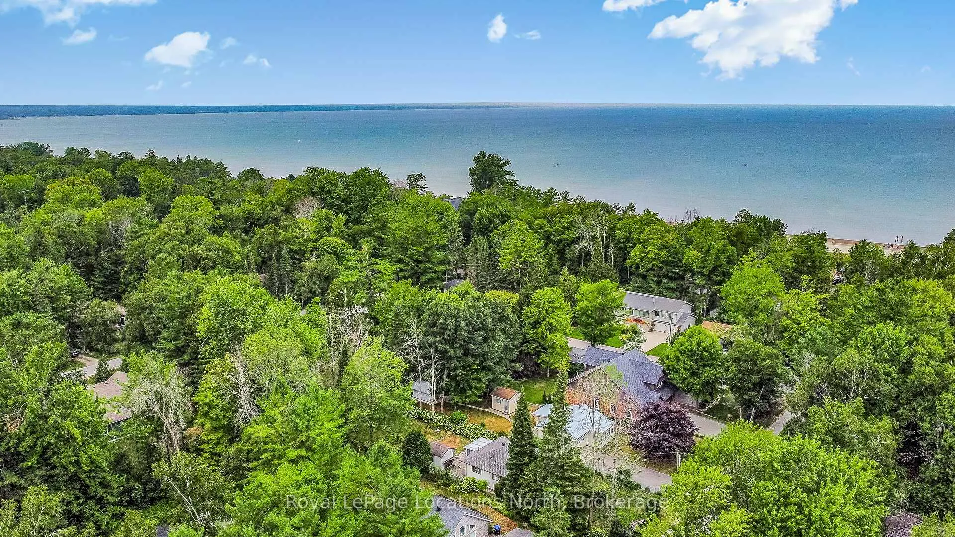 Photo 6 of 58 39th Street N, Wasaga Beach — HOMEH