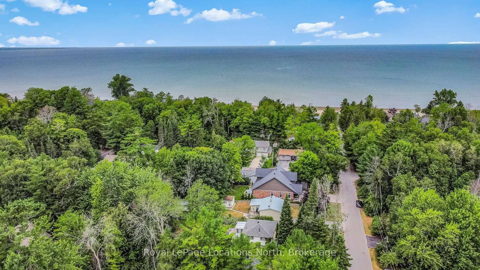 Photo 8 of 58 39th Street N, Wasaga Beach — HOMEH