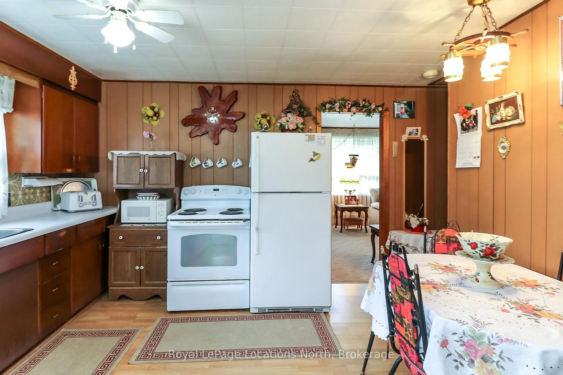Photo 19 of 58 39th Street N, Wasaga Beach — HOMEH