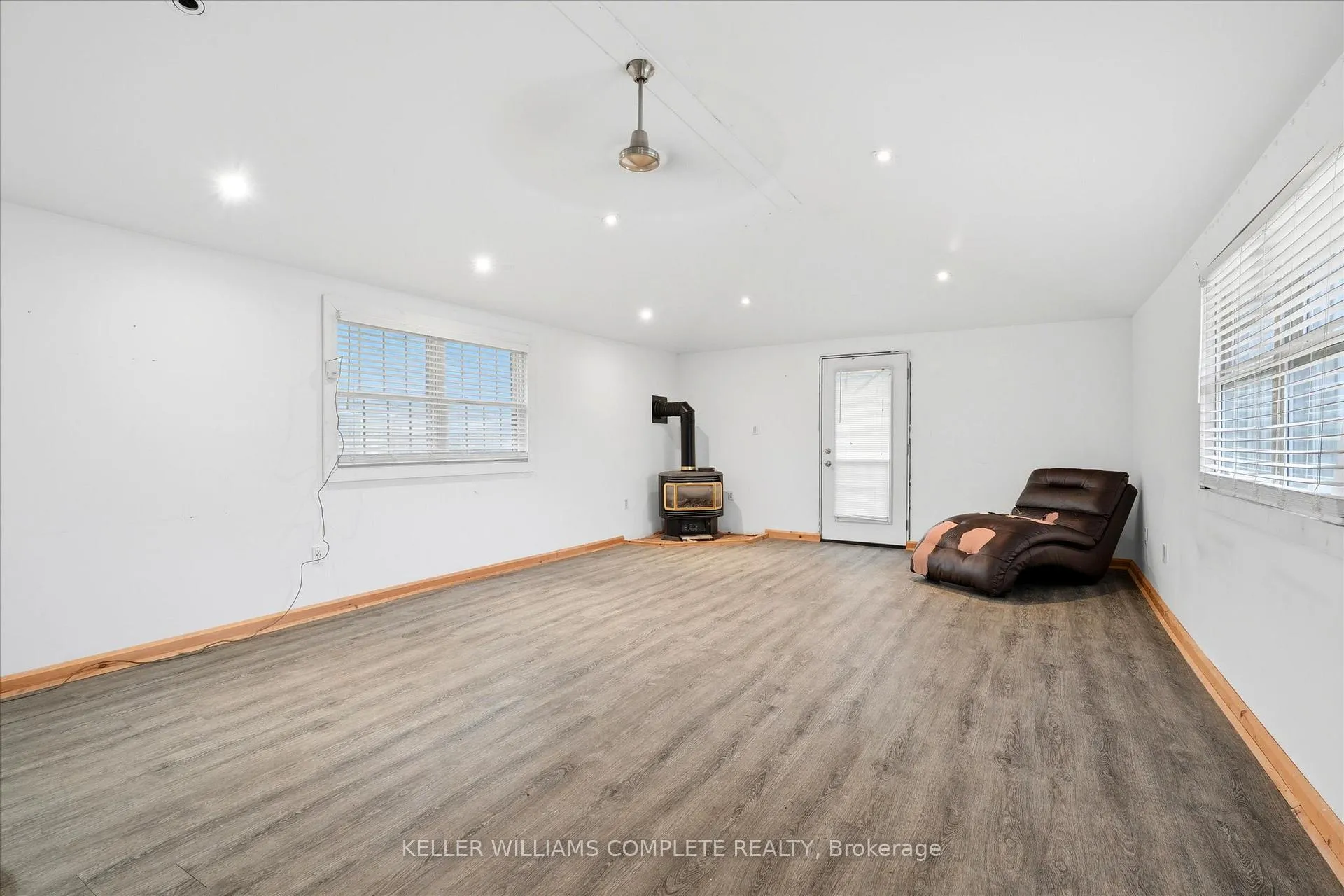 Photo 10 of 2030 First Avenue, Haldimand — HOMEH