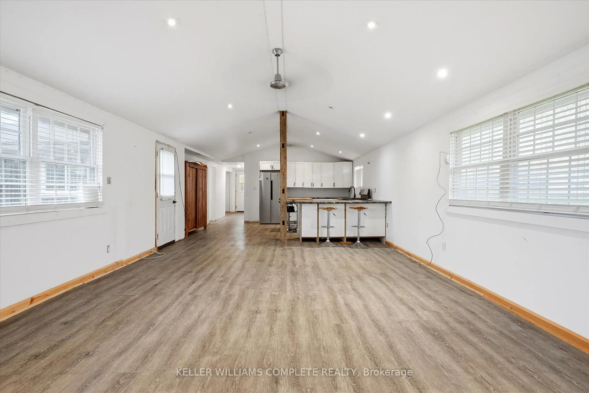 Photo 11 of 2030 First Avenue, Haldimand — HOMEH