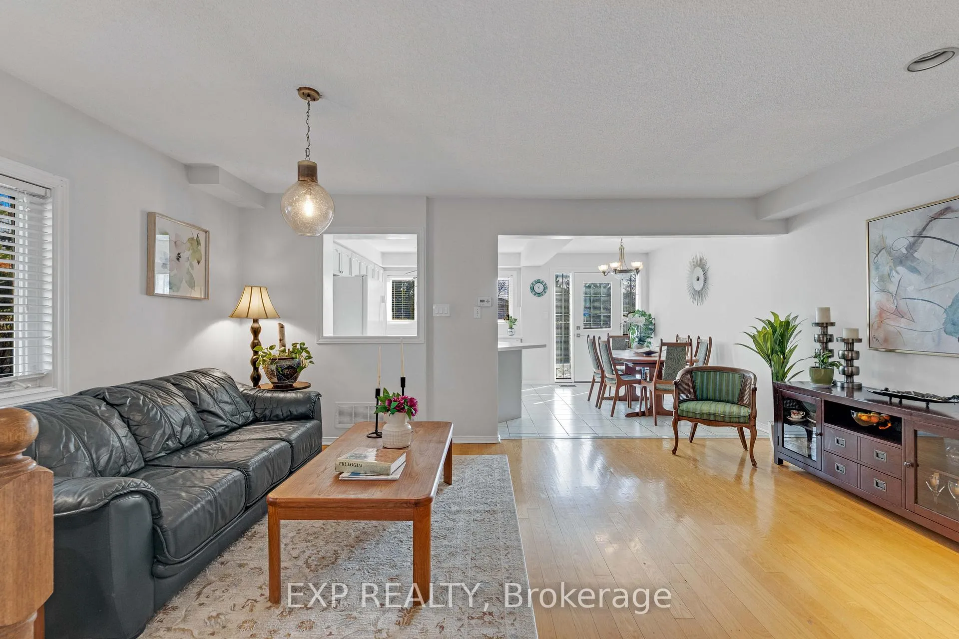 Photo 6 of Unit 53, 455 Apache Court, Mississauga, Hurontario — HOMEH
