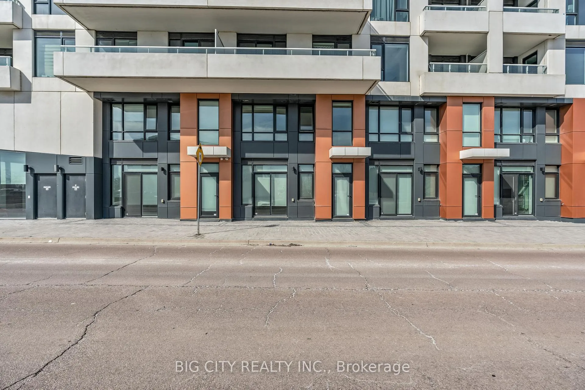 Photo 4 of Unit 103B, 8 Rouge Valley Drive, Markham, Unionville — HOMEH
