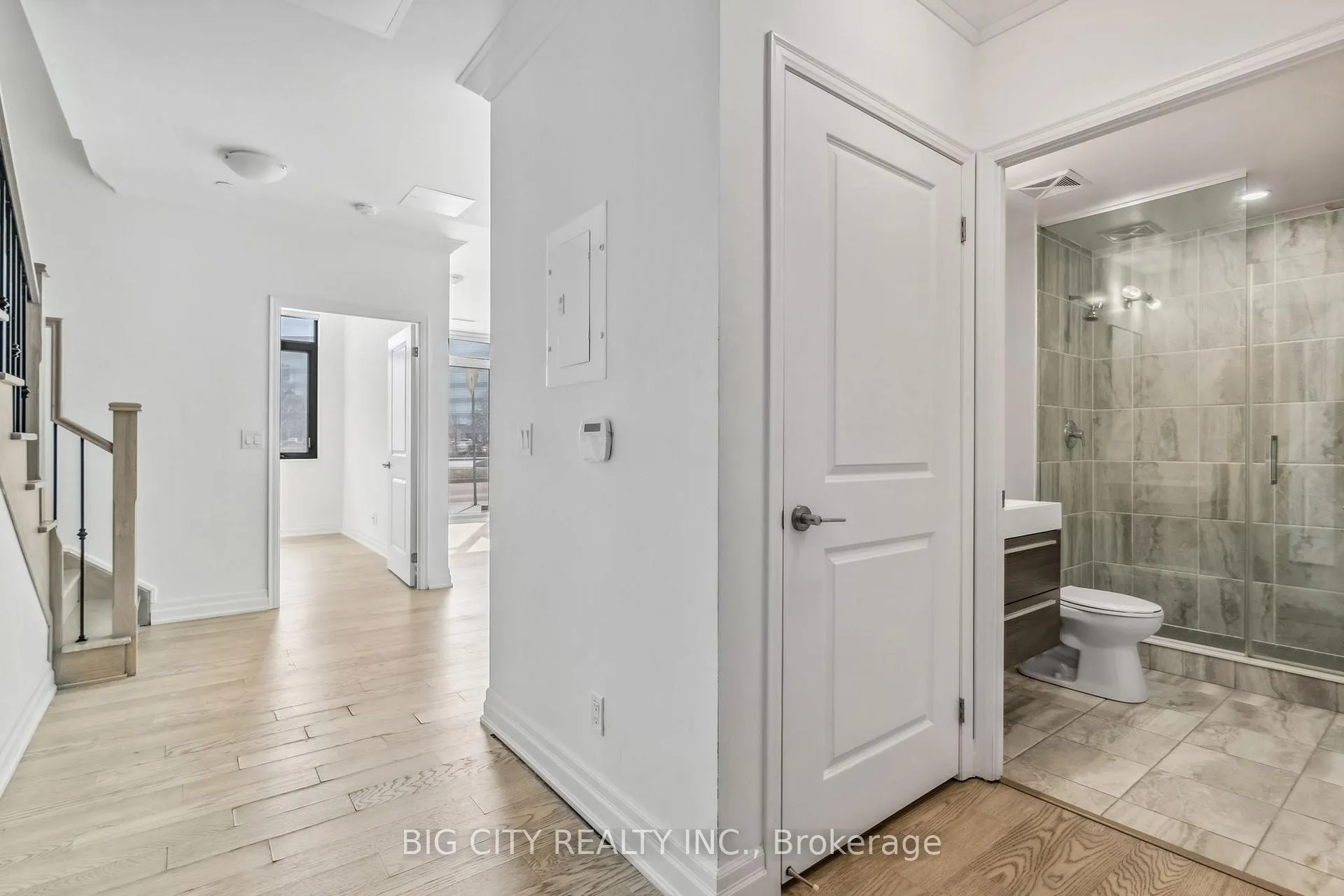Photo 5 of Unit 103B, 8 Rouge Valley Drive, Markham, Unionville — HOMEH