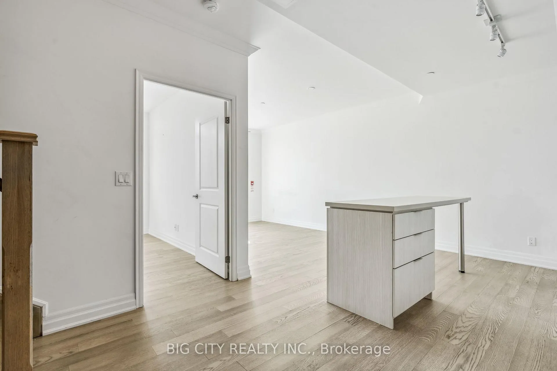 Photo 8 of Unit 103B, 8 Rouge Valley Drive, Markham, Unionville — HOMEH
