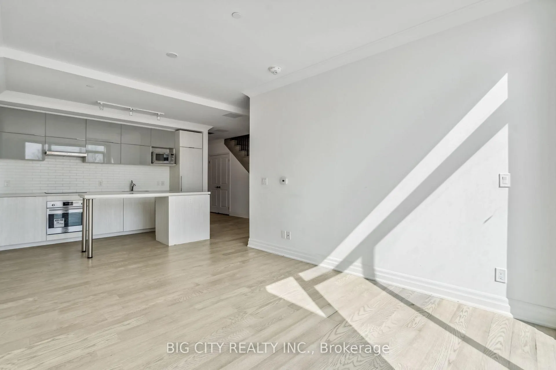 Photo 13 of Unit 103B, 8 Rouge Valley Drive, Markham, Unionville — HOMEH