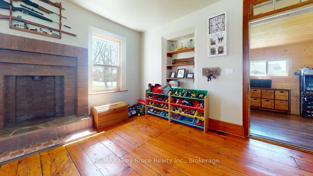 Photo 13 of 141 Yonge Street N, Arran-Elderslie — HOMEH