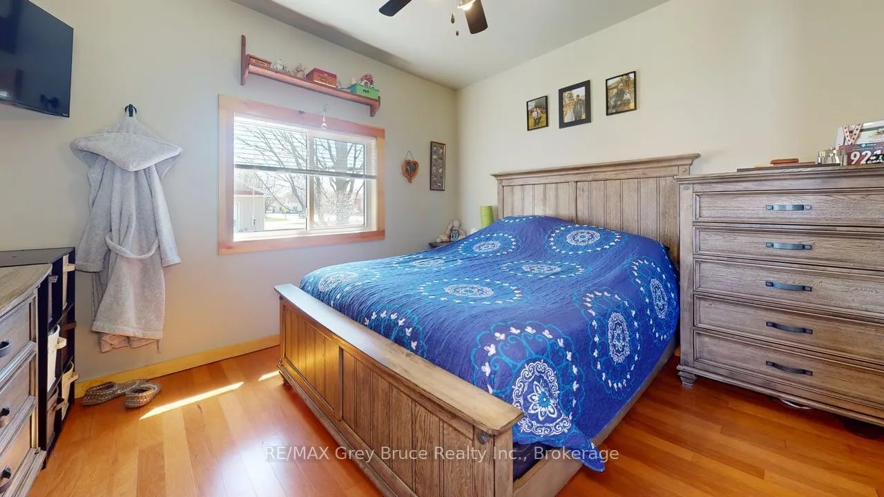 Photo 16 of 141 Yonge Street N, Arran-Elderslie — HOMEH