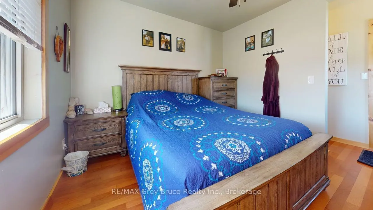 Photo 17 of 141 Yonge Street N, Arran-Elderslie — HOMEH