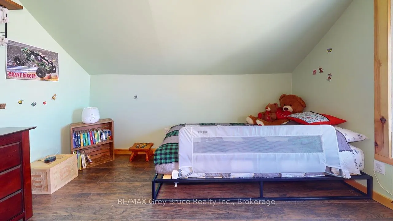 Photo 20 of 141 Yonge Street N, Arran-Elderslie — HOMEH