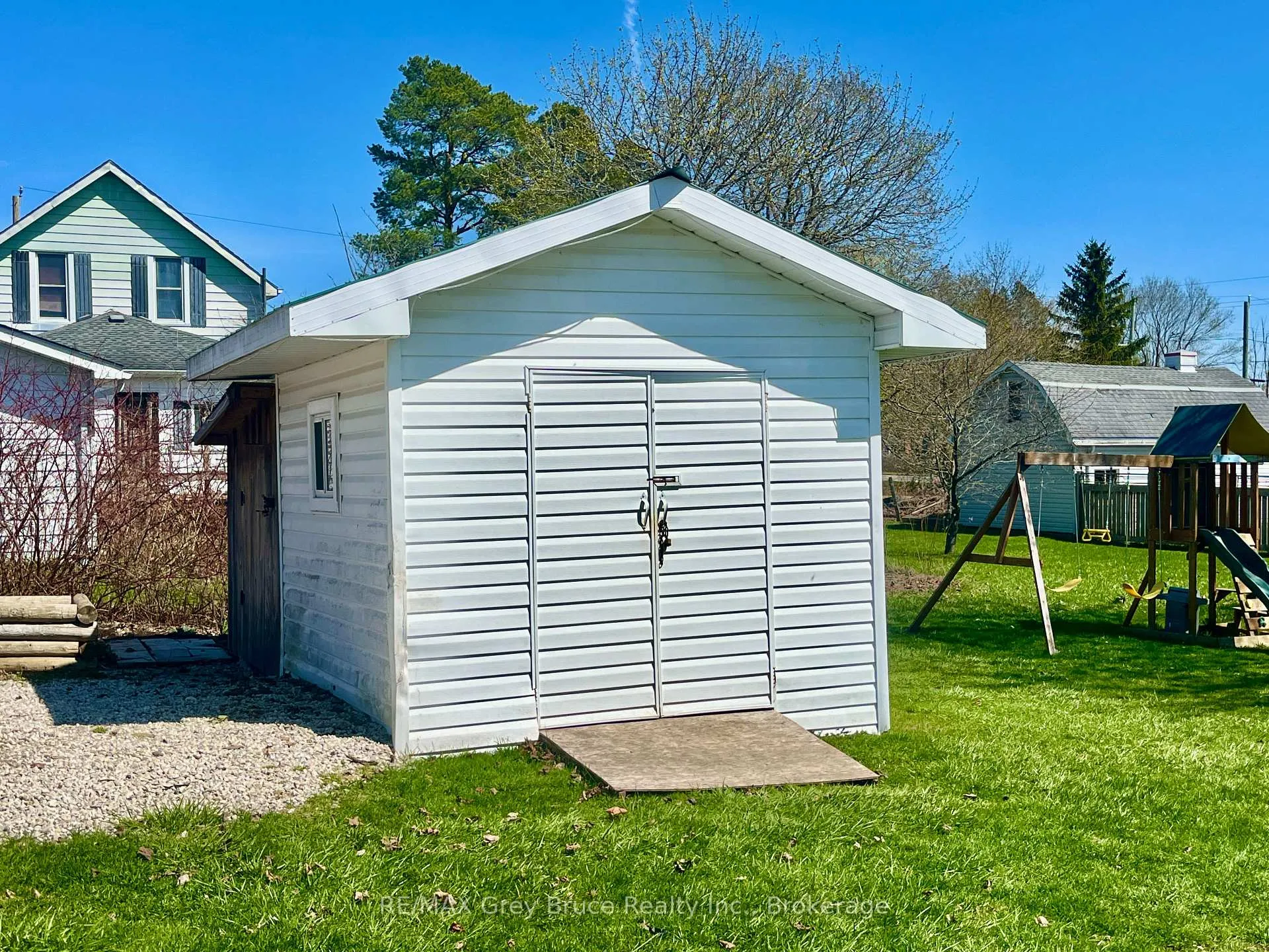 Photo 24 of 141 Yonge Street N, Arran-Elderslie — HOMEH
