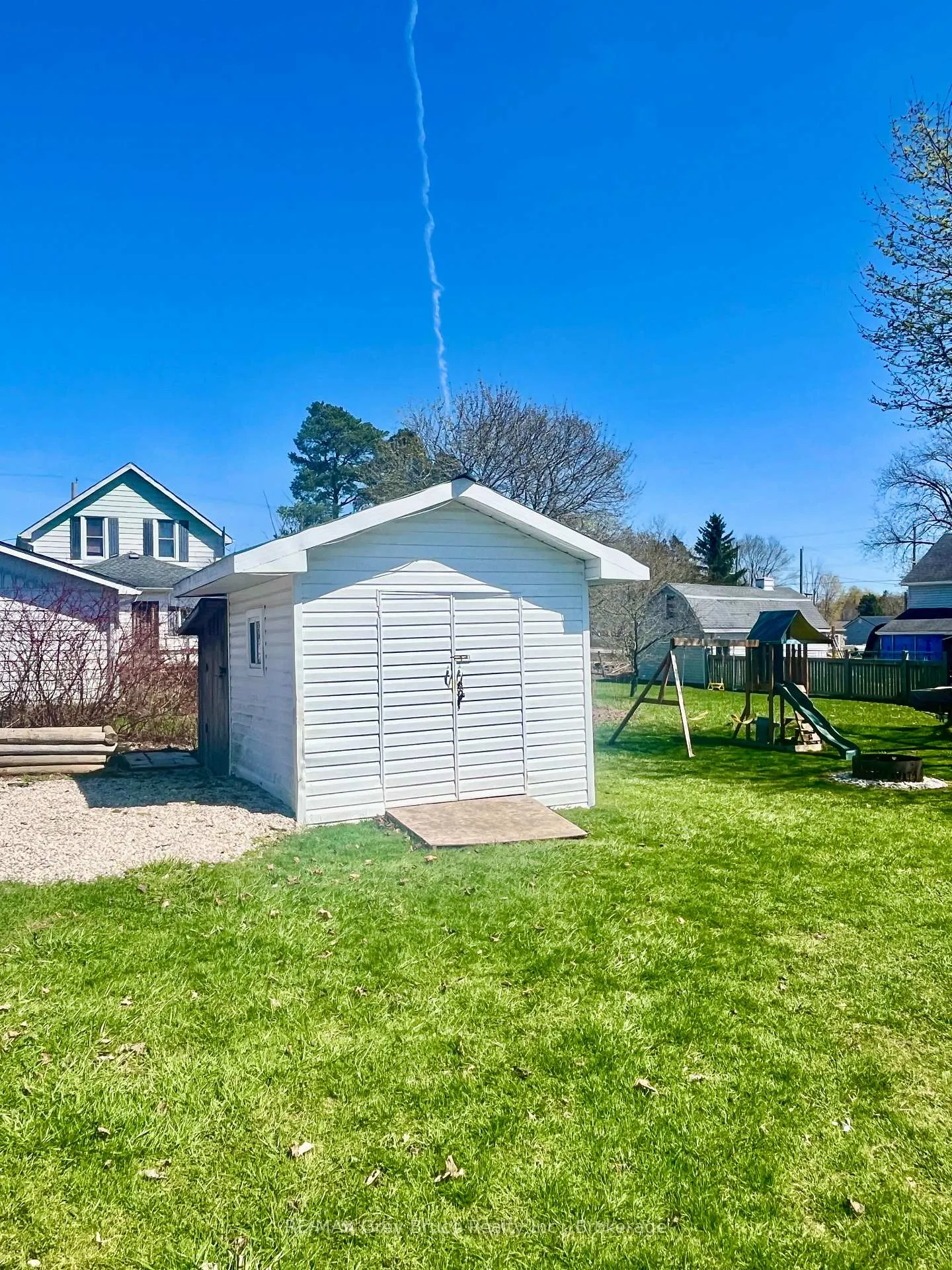 Photo 27 of 141 Yonge Street N, Arran-Elderslie — HOMEH