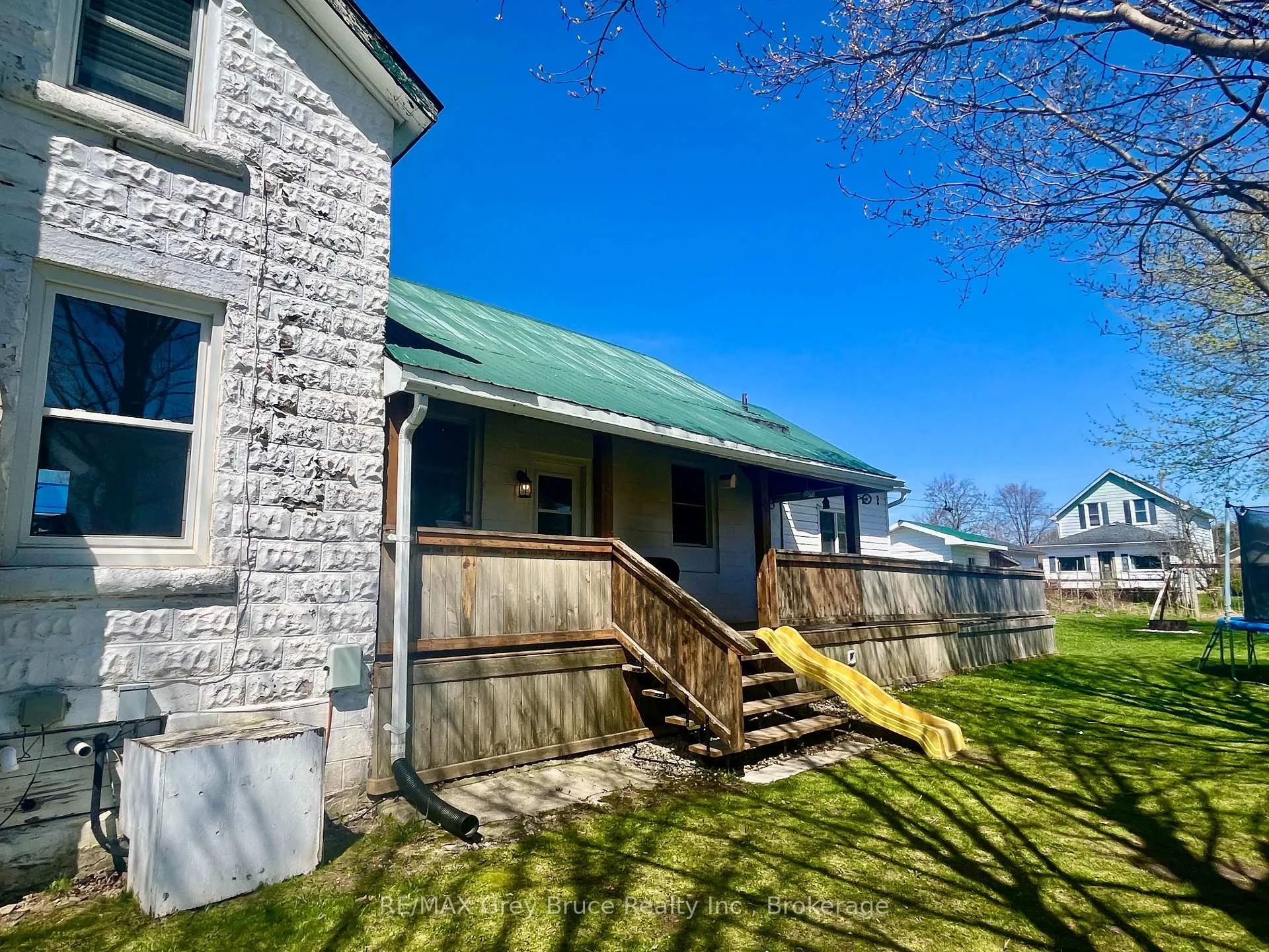 Photo 37 of 141 Yonge Street N, Arran-Elderslie — HOMEH