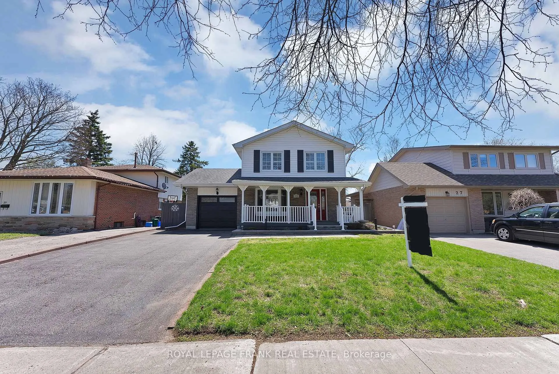 Photo 2 of 25 Michael Boulevard, Whitby, Lynde Creek — HOMEH