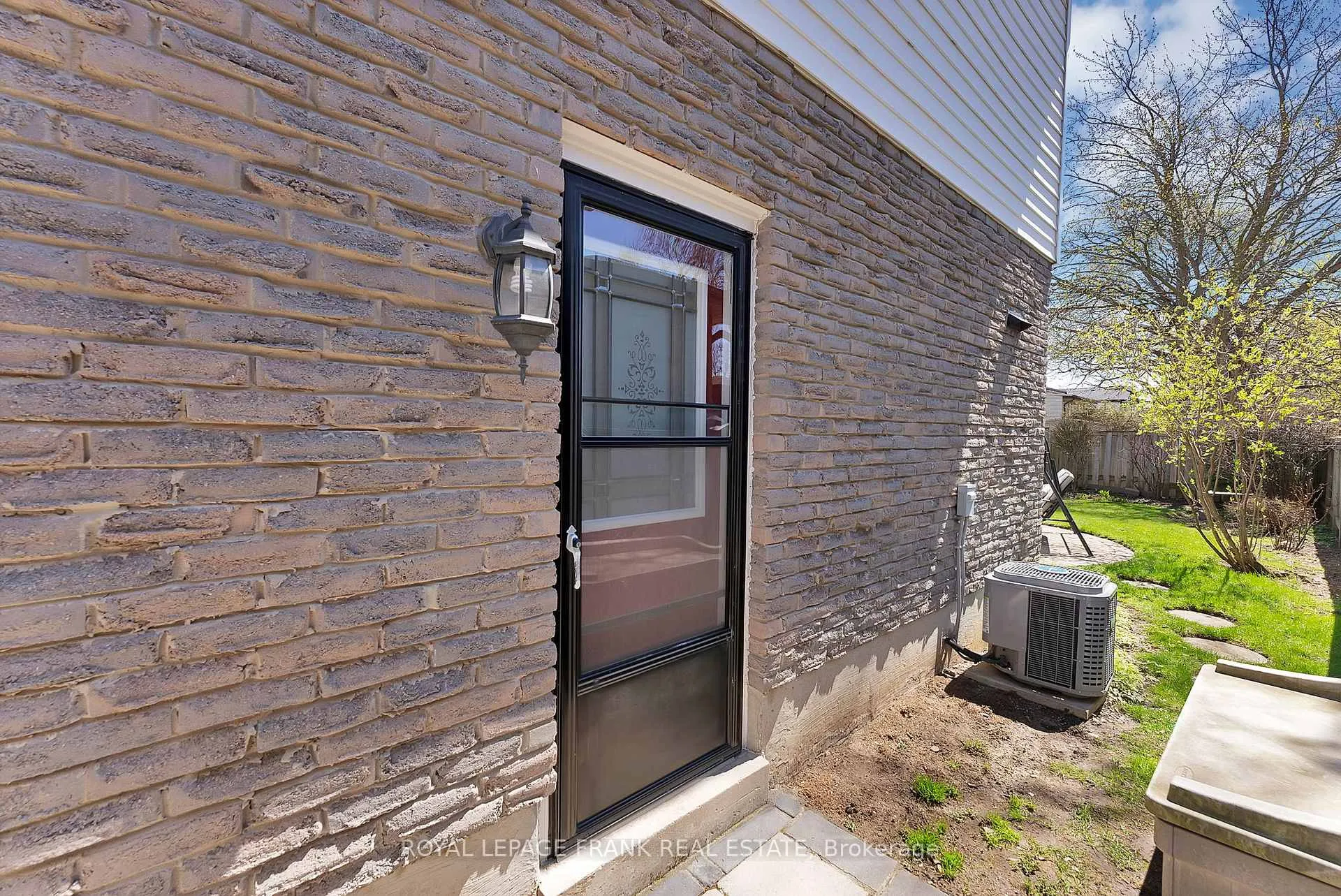 Photo 33 of 25 Michael Boulevard, Whitby, Lynde Creek — HOMEH